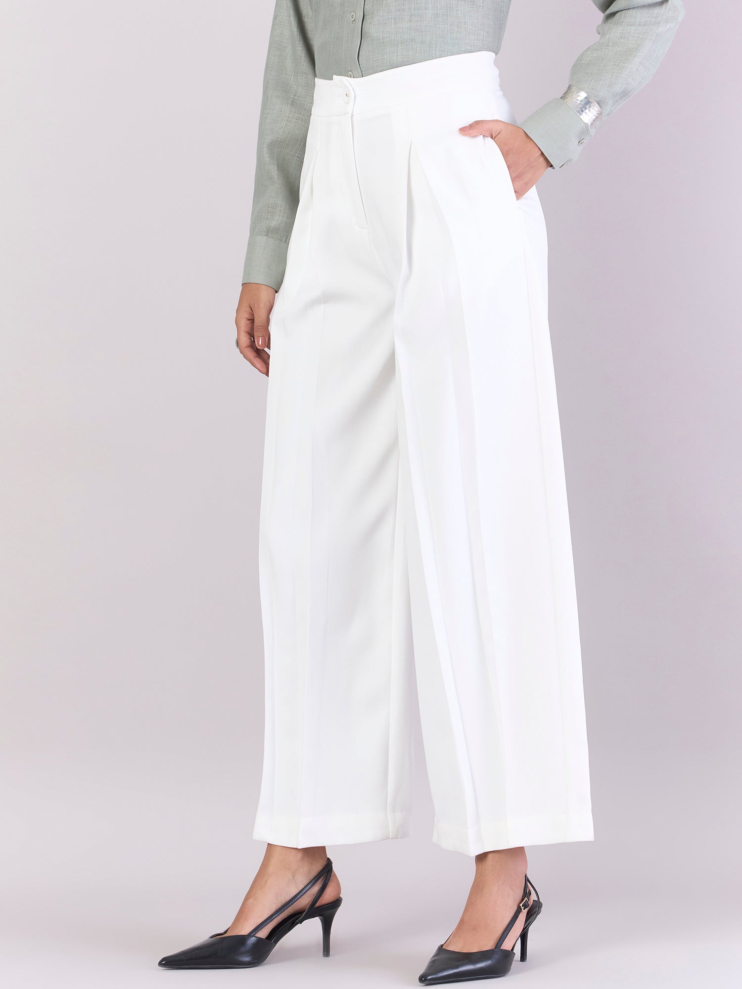 Women Comfort Straight Fit High-Rise Pleated Trousers