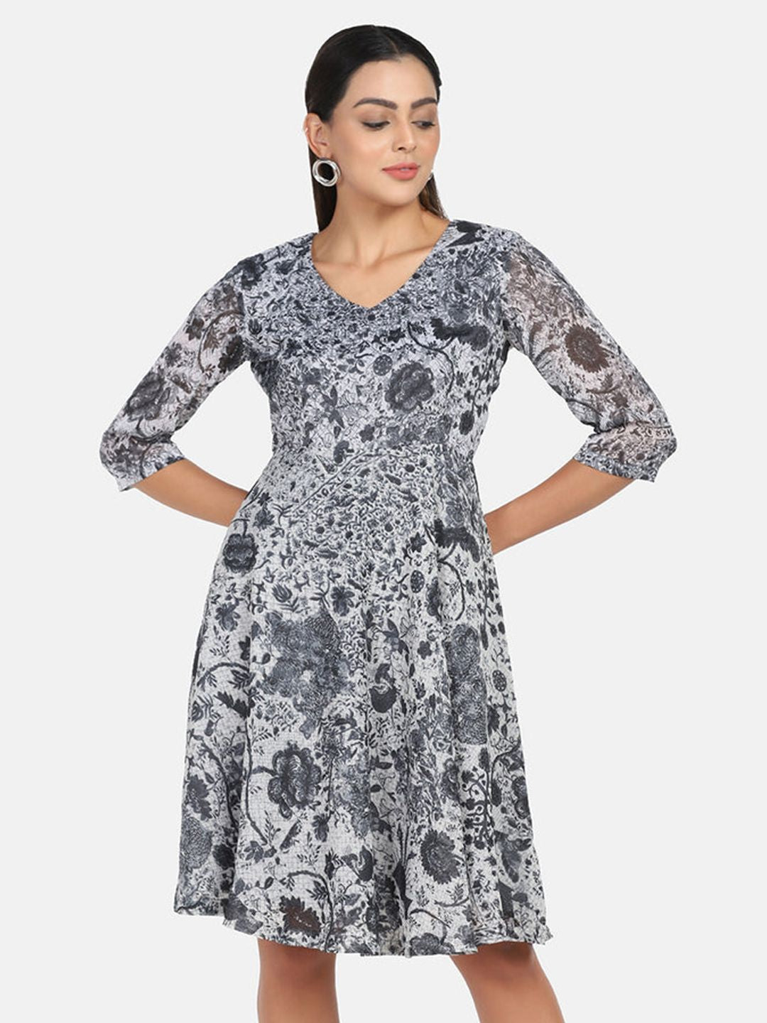 Abstract Print Outdoor Dress - Grey and White