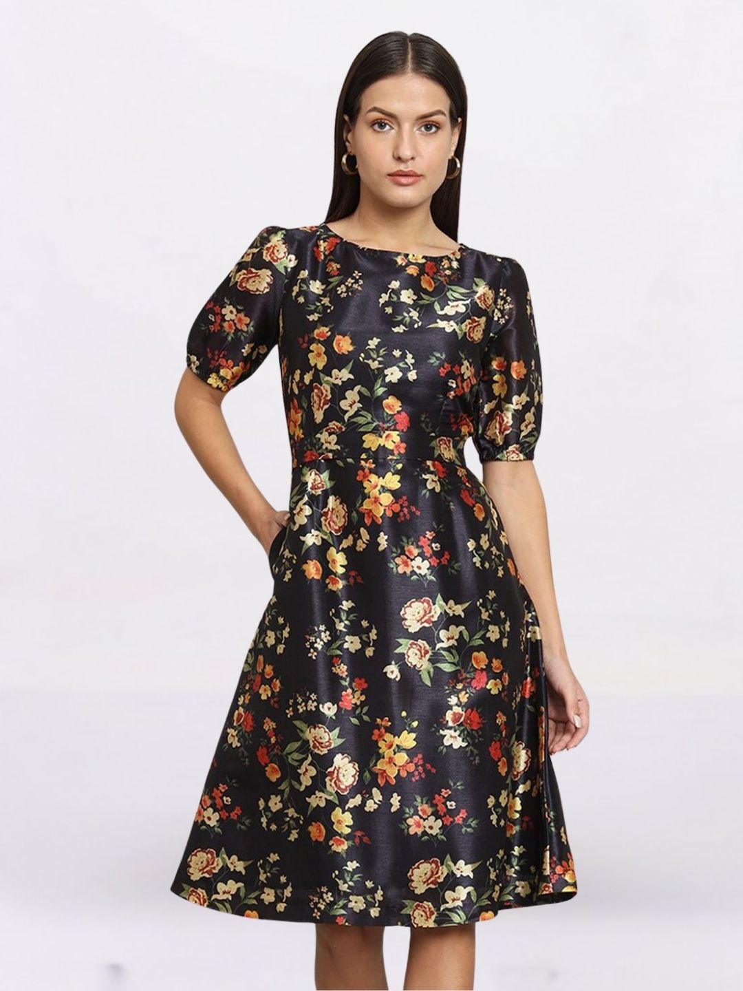 black dress printed Women Floral Fit & Flare Size:8.5 Cool Black and Grey nav-143 this dress ensures a