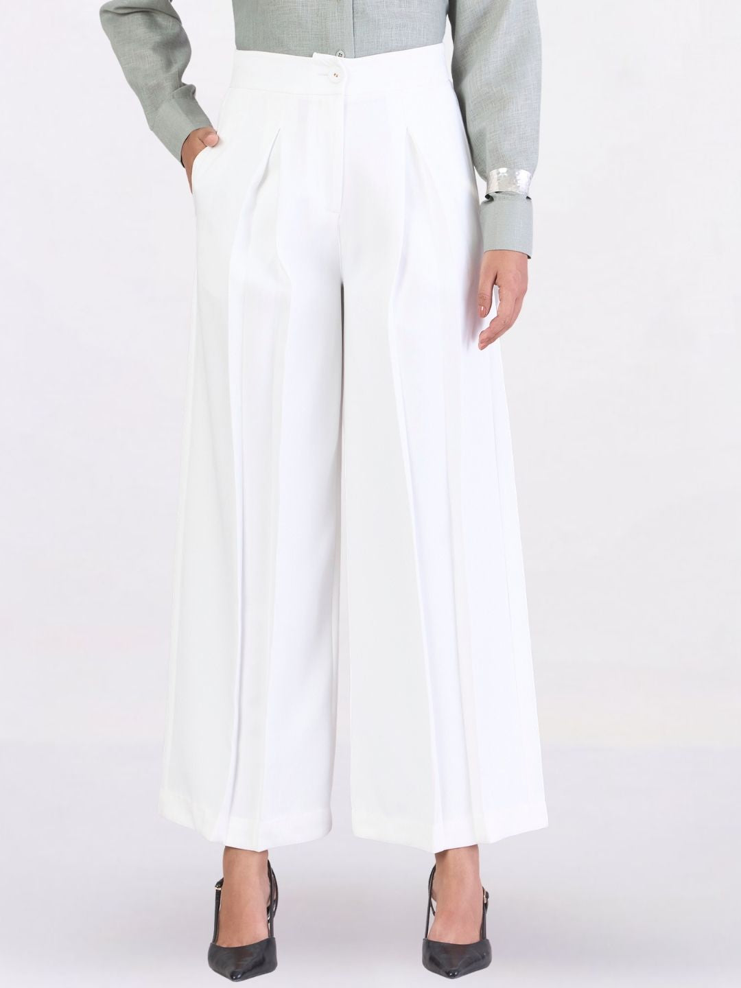 Women Comfort Straight Fit High-Rise Pleated Trousers