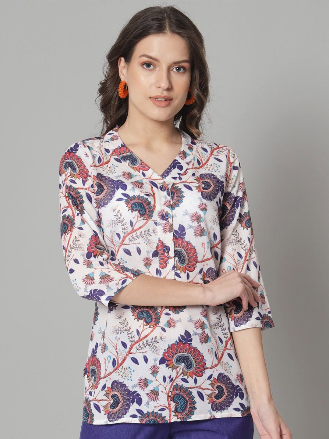Chic V-Neck Floral Printed Top