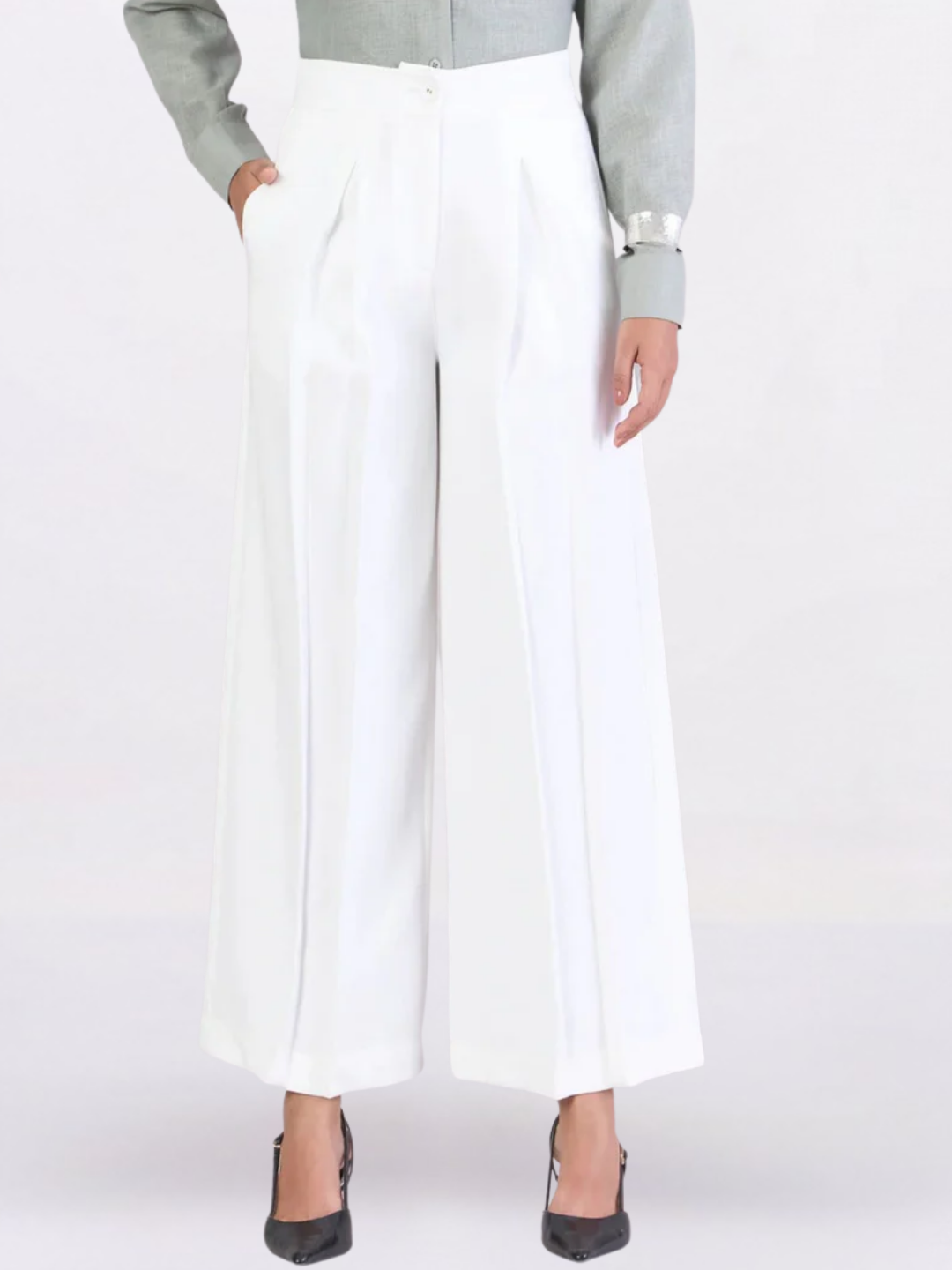 Women Lavender Warm Tweed Stretchable top With White Straight Fit Trousers