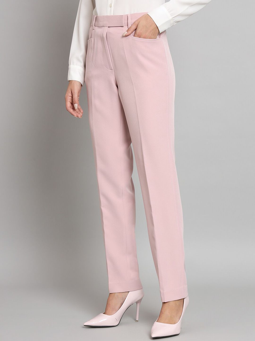 Women Relaxed Regular Fit Mid-Rise Cigarette Trousers