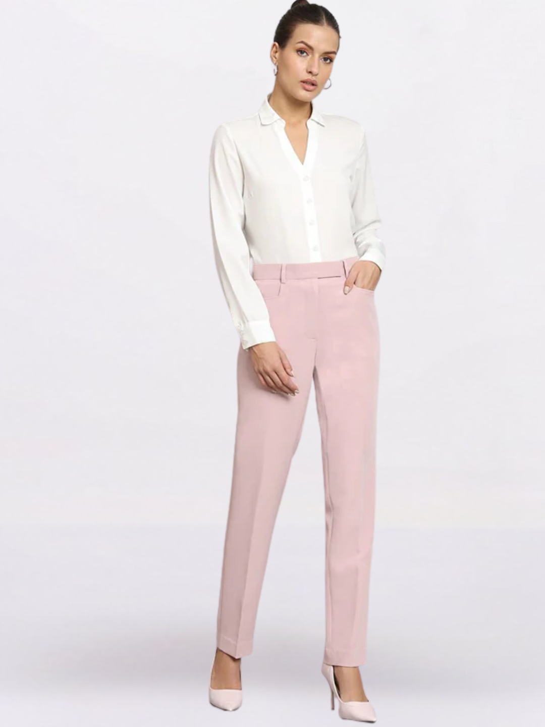 Women Relaxed Regular Fit Mid-Rise Cigarette Trousers