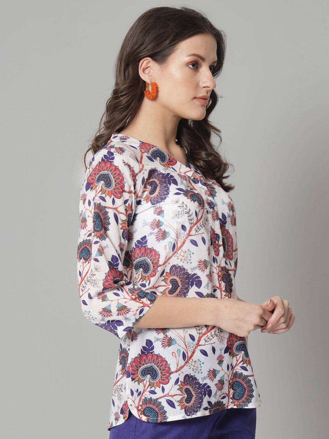 Chic V-Neck Floral Printed Top