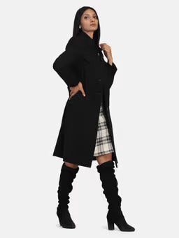 Formal Black Overcoat with Spread Collar and Button Closure