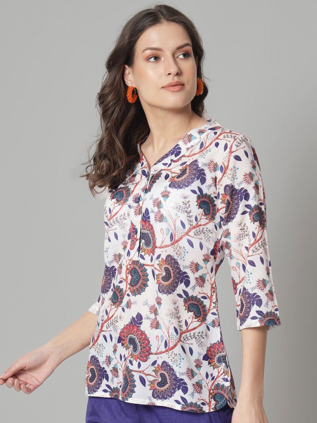 Chic V-Neck Floral Printed Top