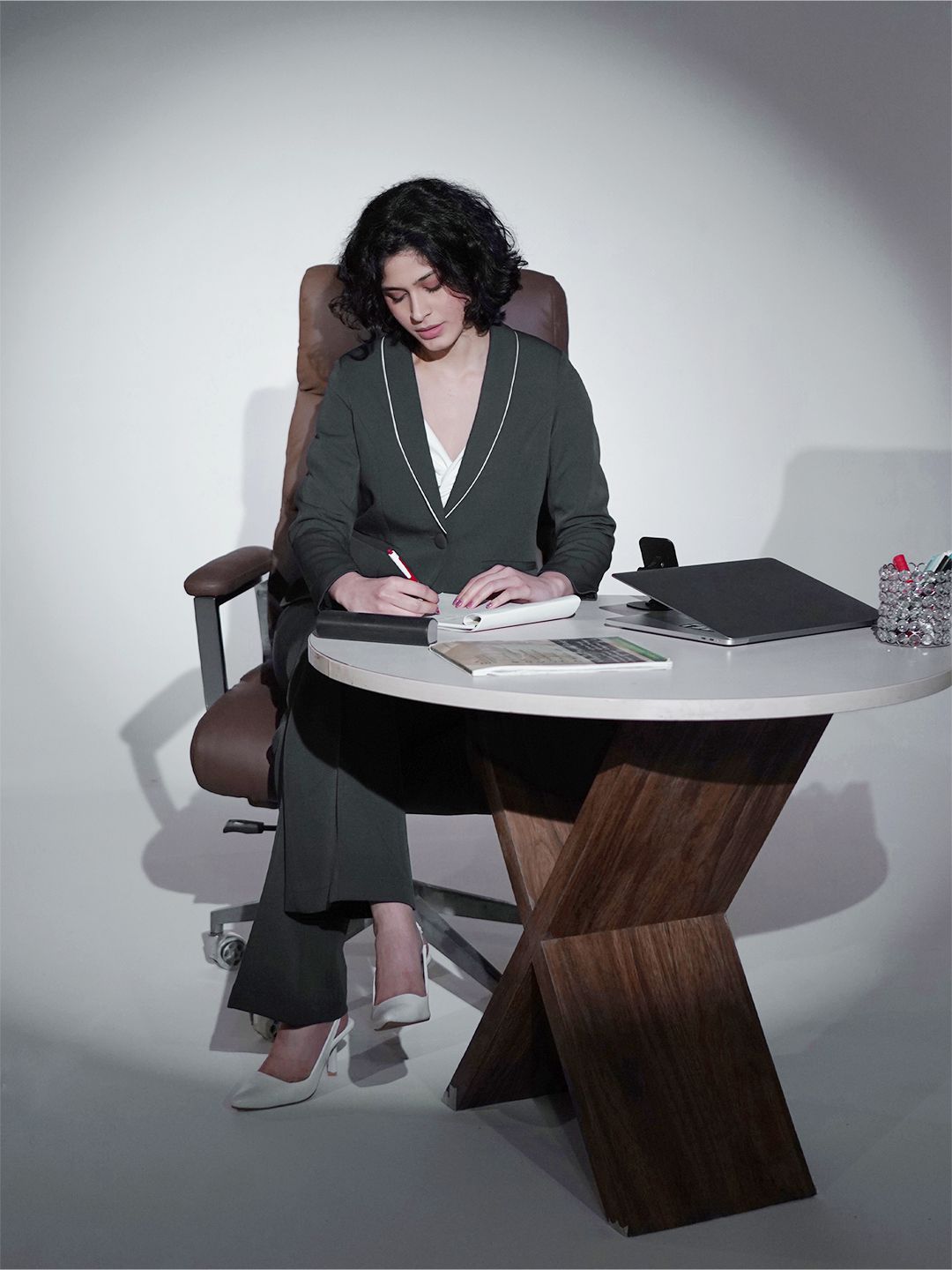 Women Dark Grey Shawl Collar Tailored Formal Pantsuit