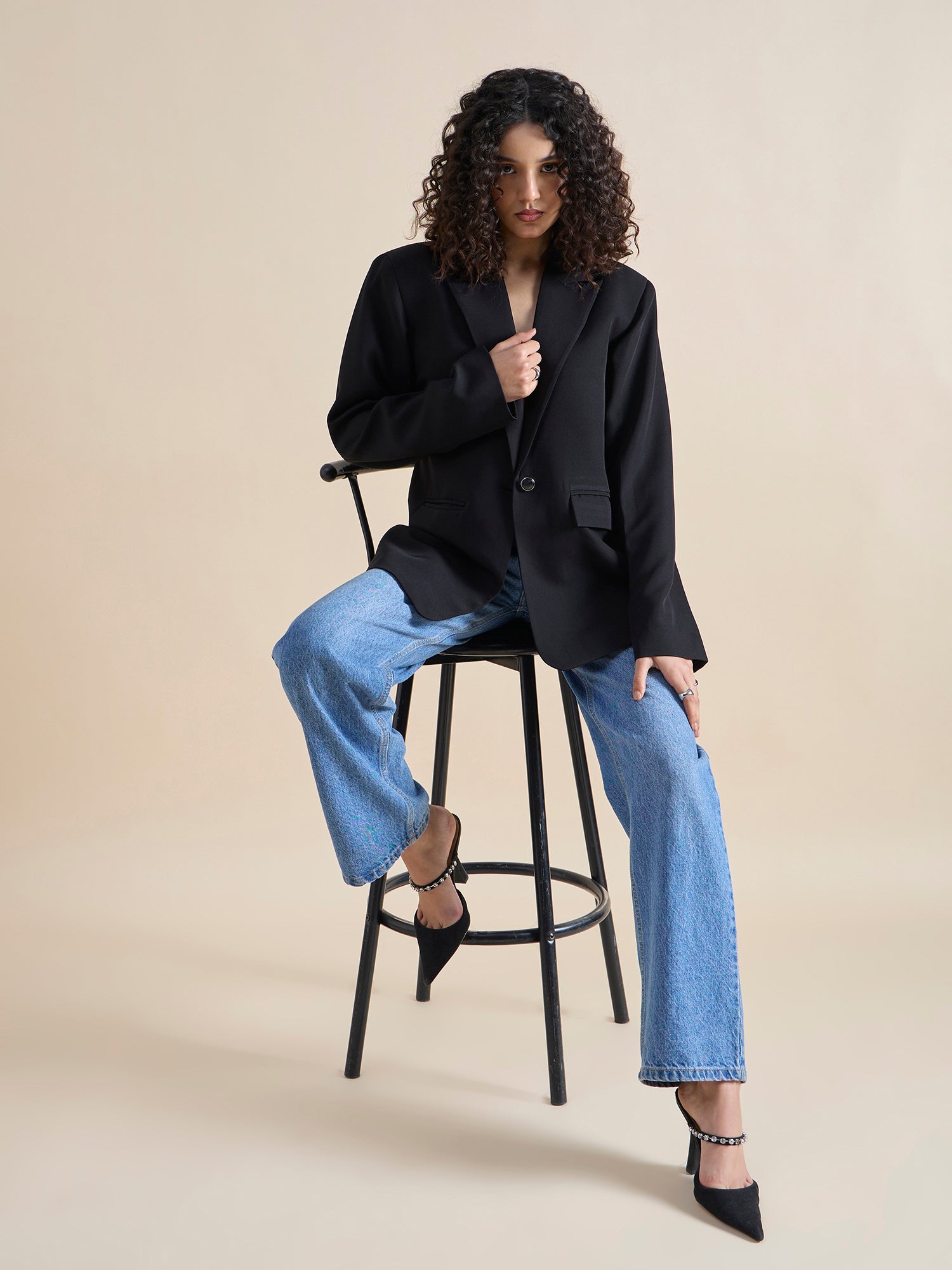 Women Oversized Fit Single Breasted Notched Lapel Collar Blazer