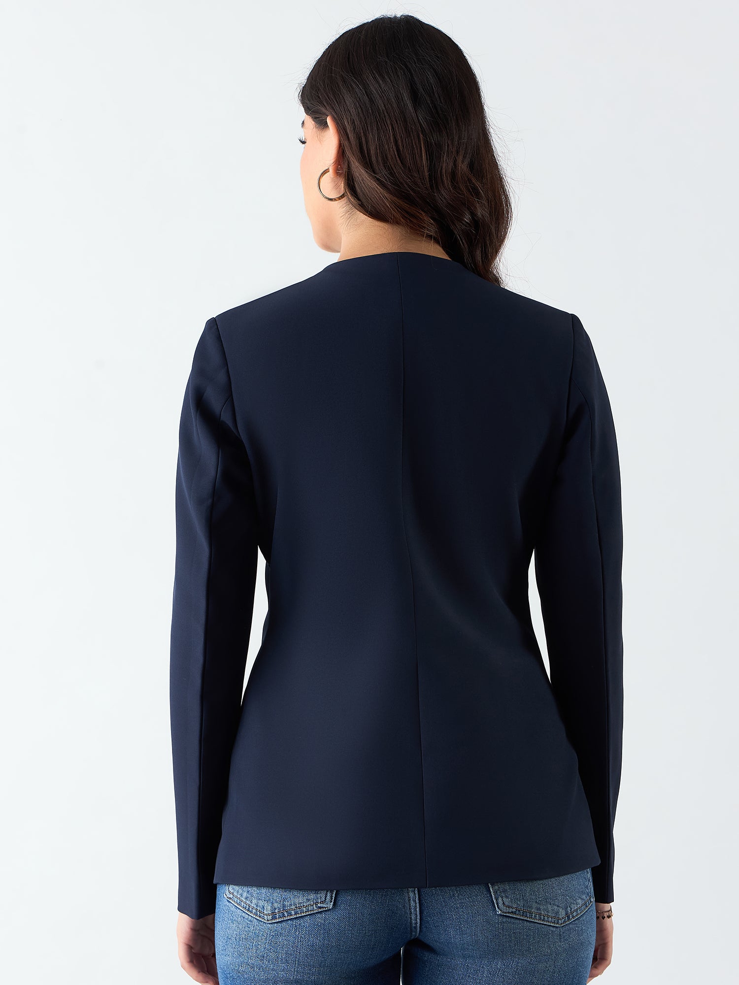 Women Minimalist Regular Fit Blazer In Stretchable Fabric