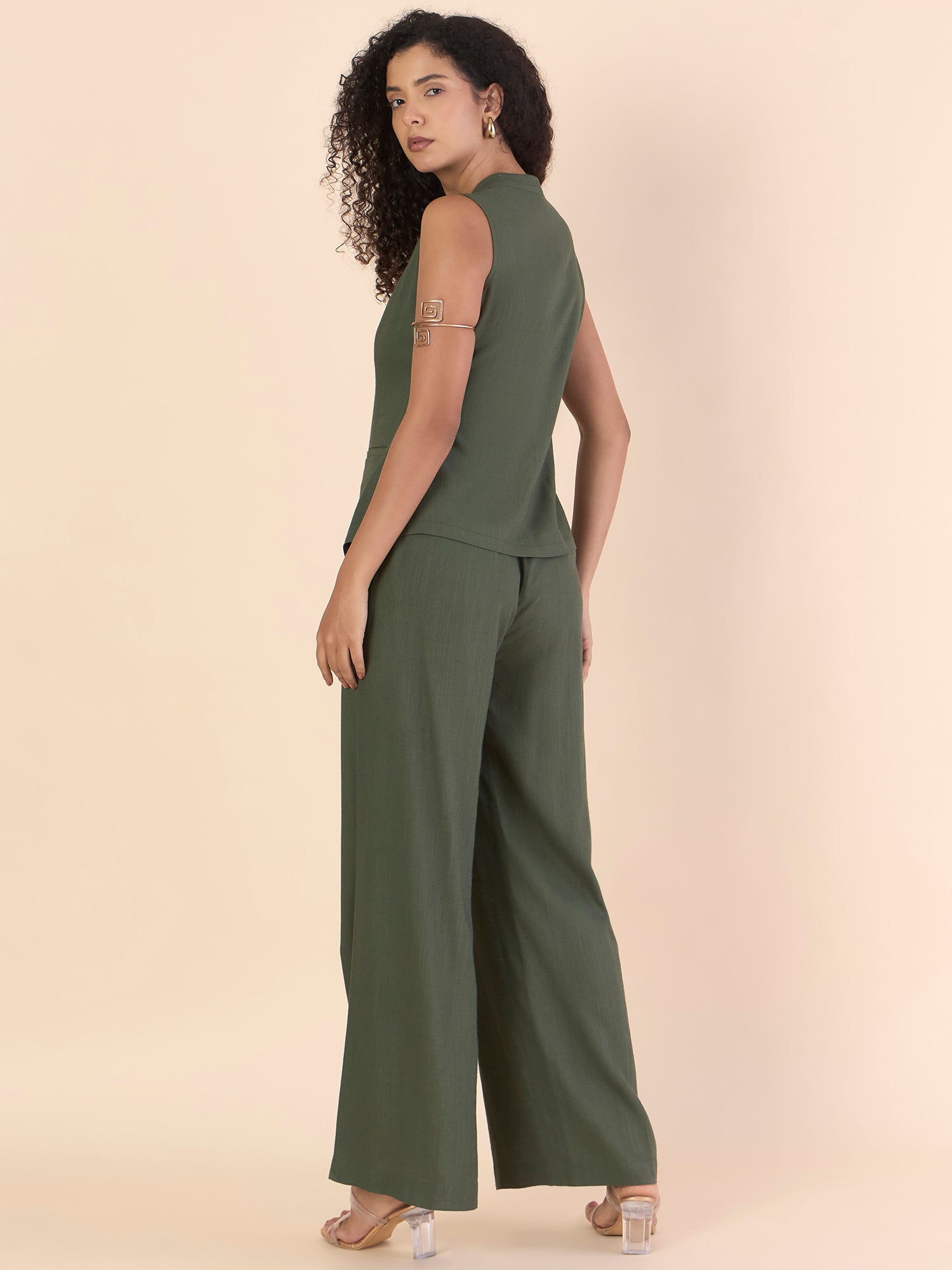 Olive Viscose-linen V-neck sleeveless vest With Straight fit co-ords