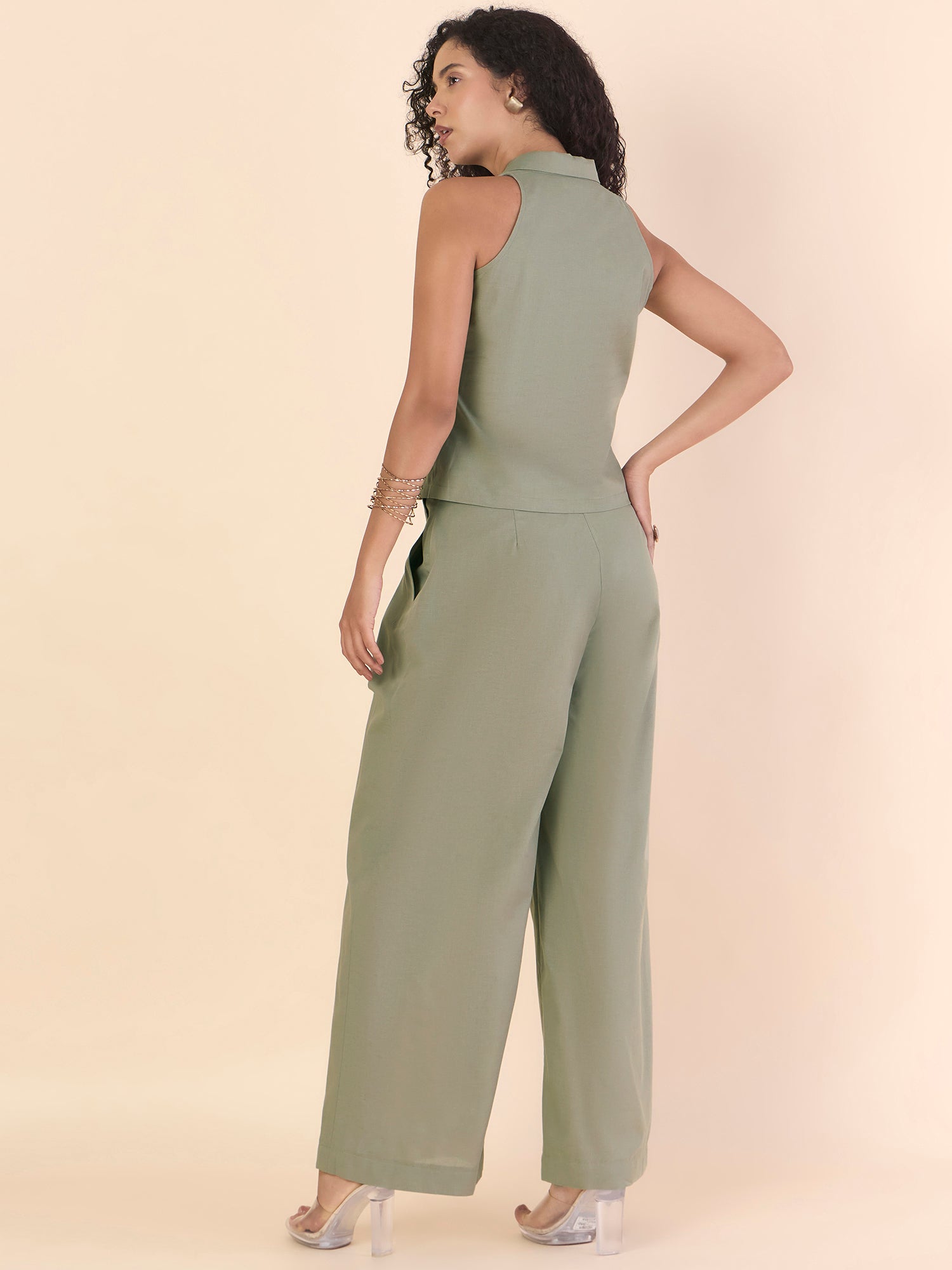Effortlessly Chic Women's Halter Double-Breasted Cotton Co-ord Set With Inverted Pleats