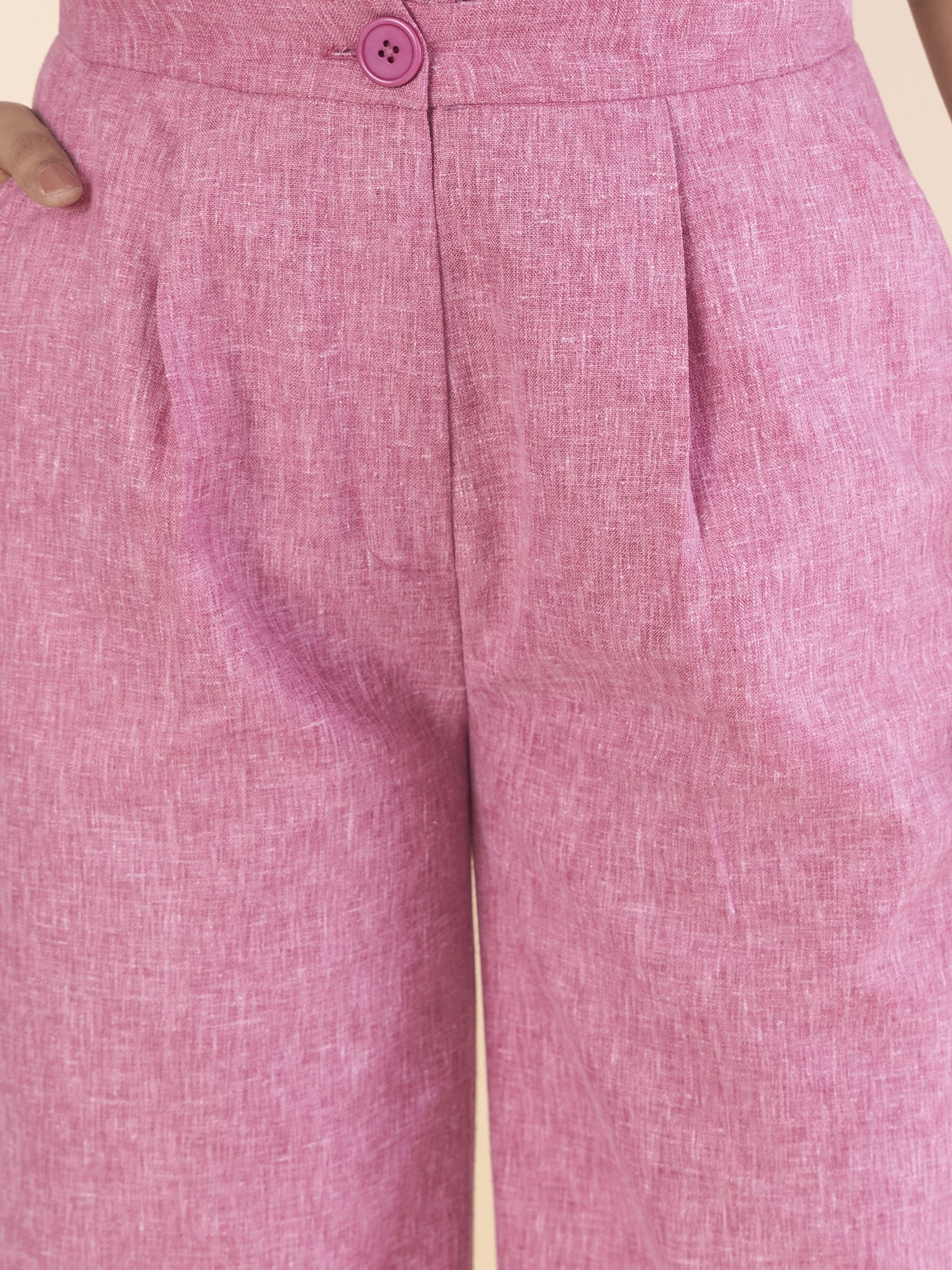 Women Sweet heart -Neckline Vest With Straight-Fit Bleached Mauve Pink Textured Co-ord Set