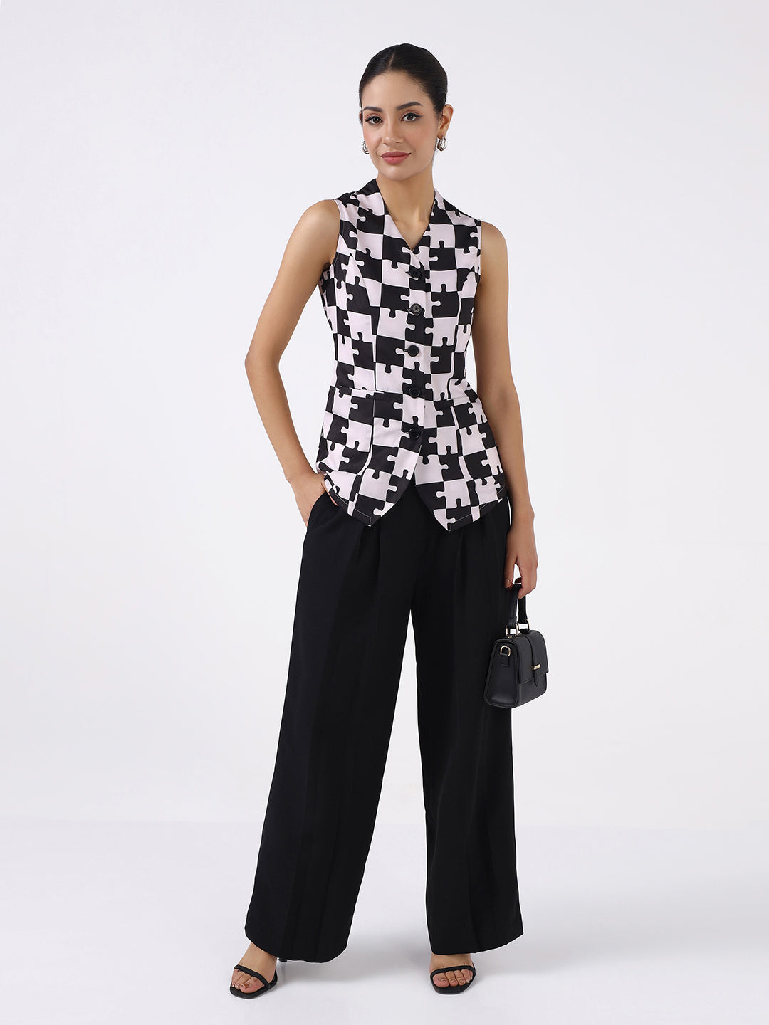 Women Black & White Geometric Printed Co-ord Set