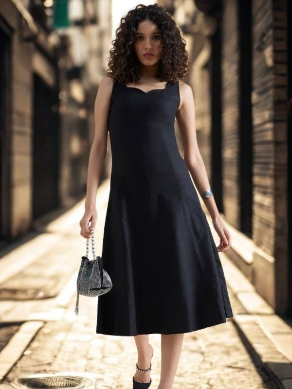 Women Structured Sweetheart-Neck Linen Lycra Black Stretchable Midi Dress