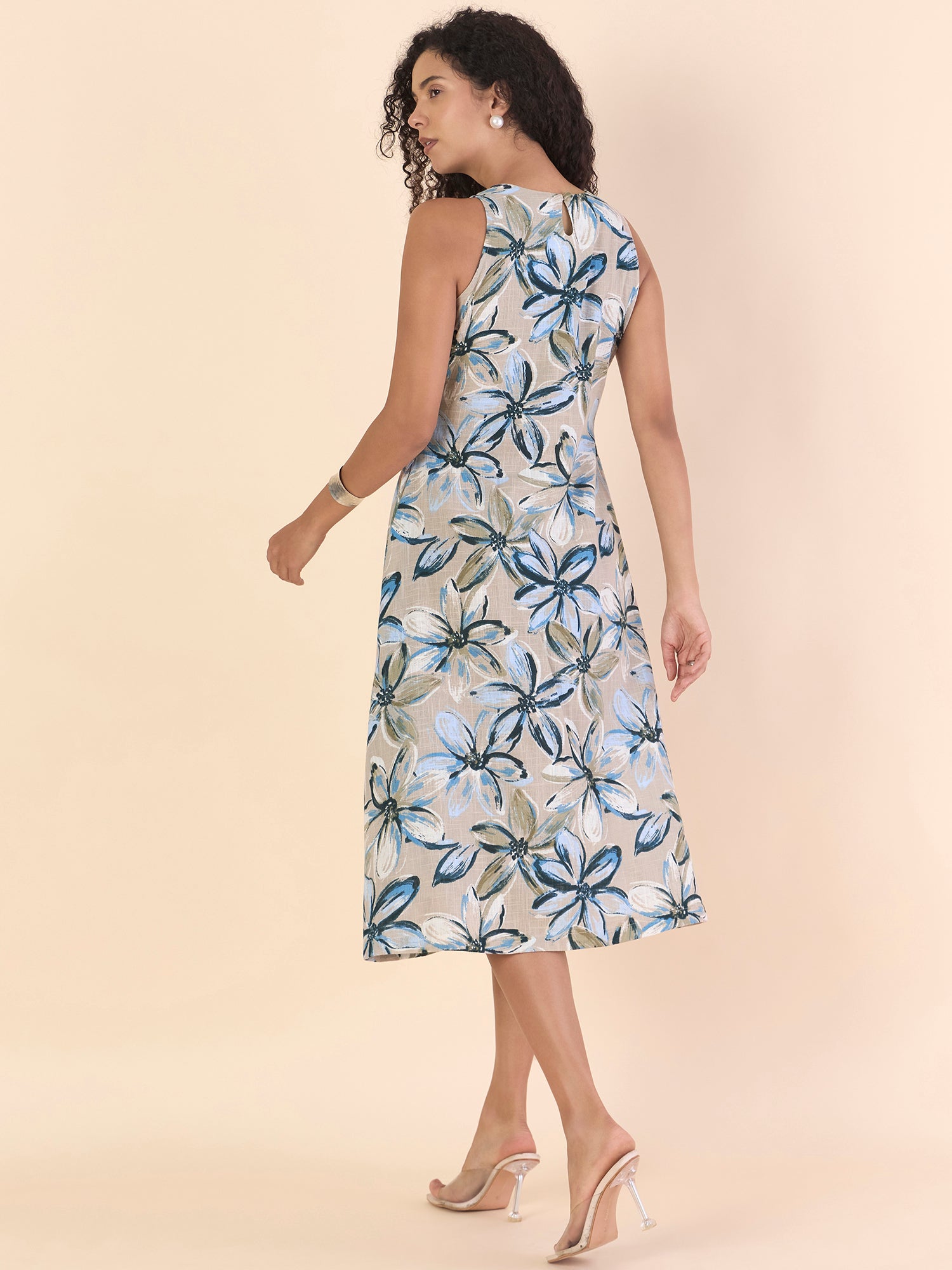 Women Linen Blend Halter Neck Floral Printed Round Neck Fit & Flare Midi Dress