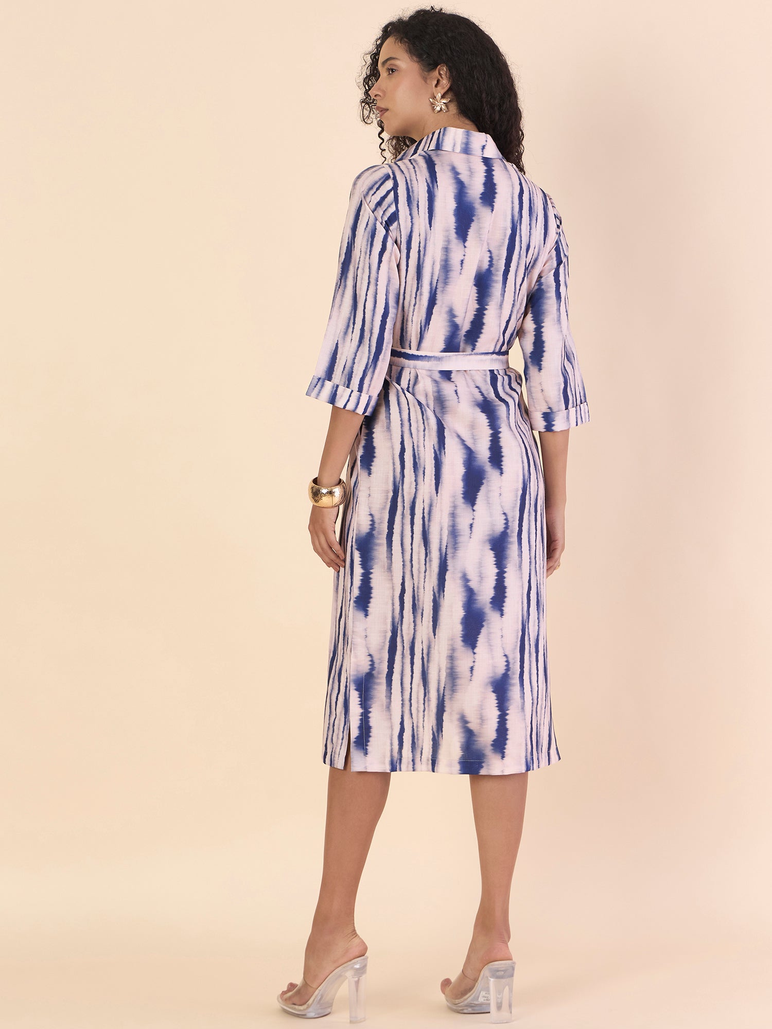 Women Blue Printed Button-Up Slit Hem Shirt Dress With Belt Details
