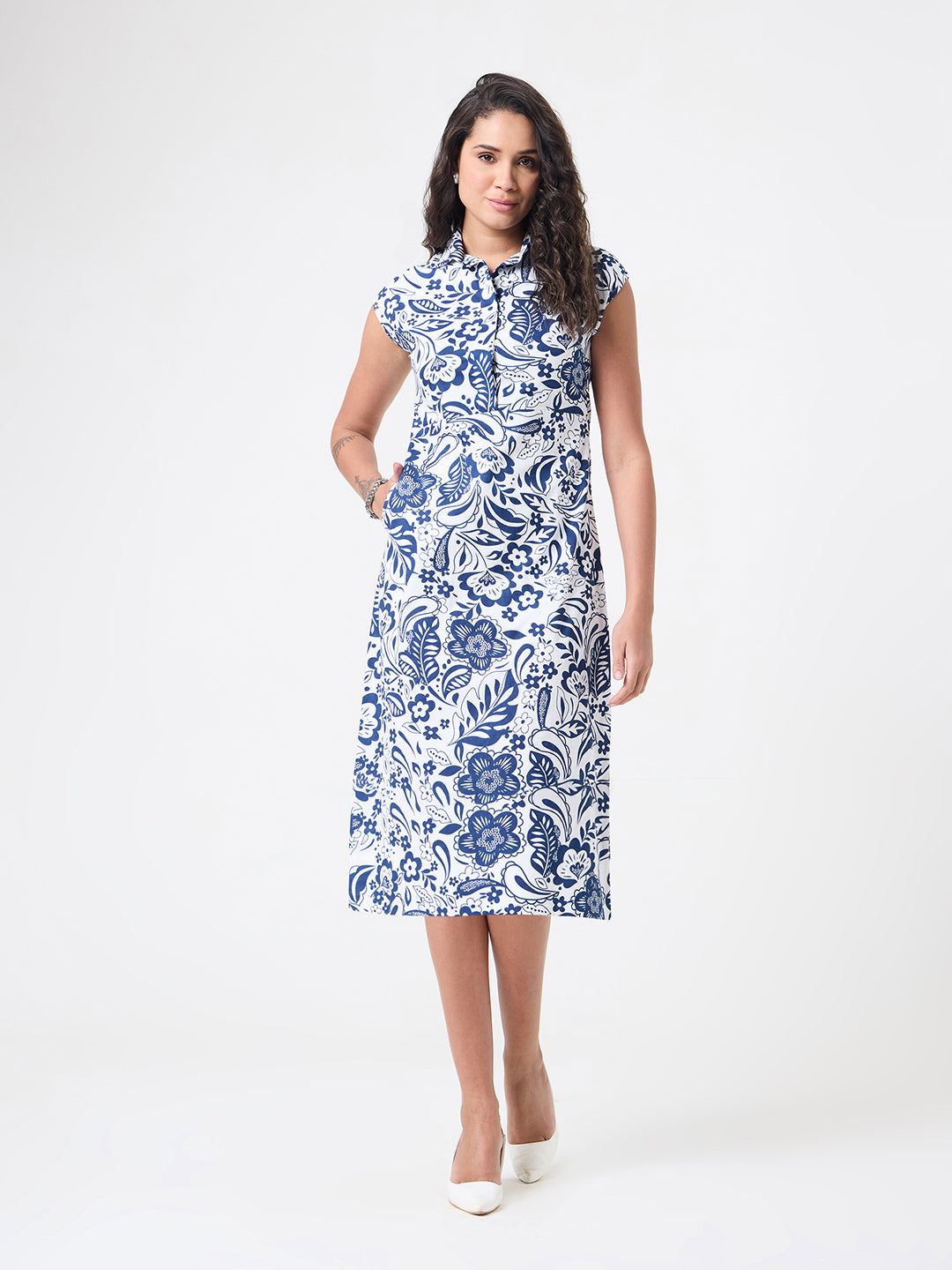 Women White Knee Length Straight Dresses