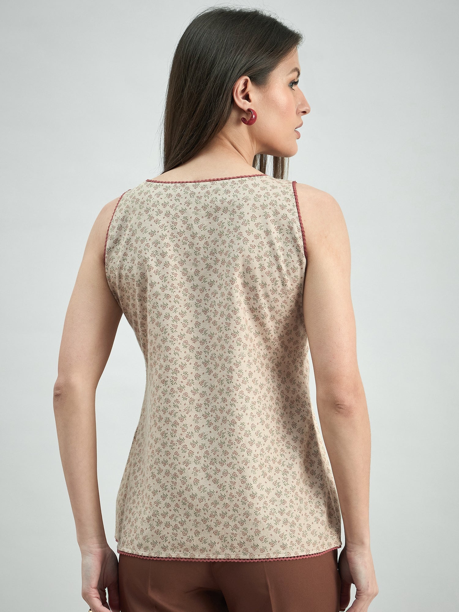 Women Sleeveless Roundneck Lace Trim Detail Top