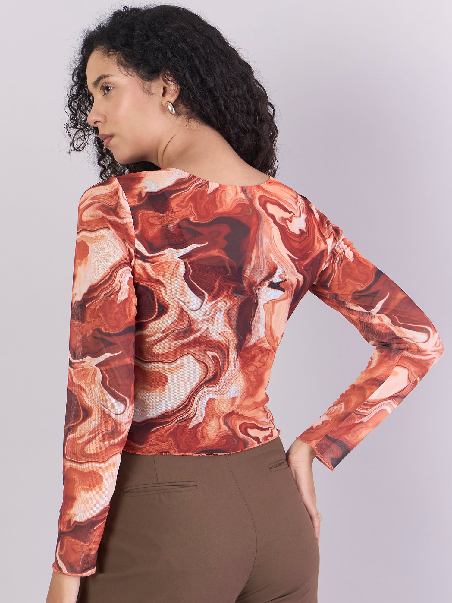 Abstract-Print Mesh Styled Cropped Top In 4-Way Stretch With Camisole