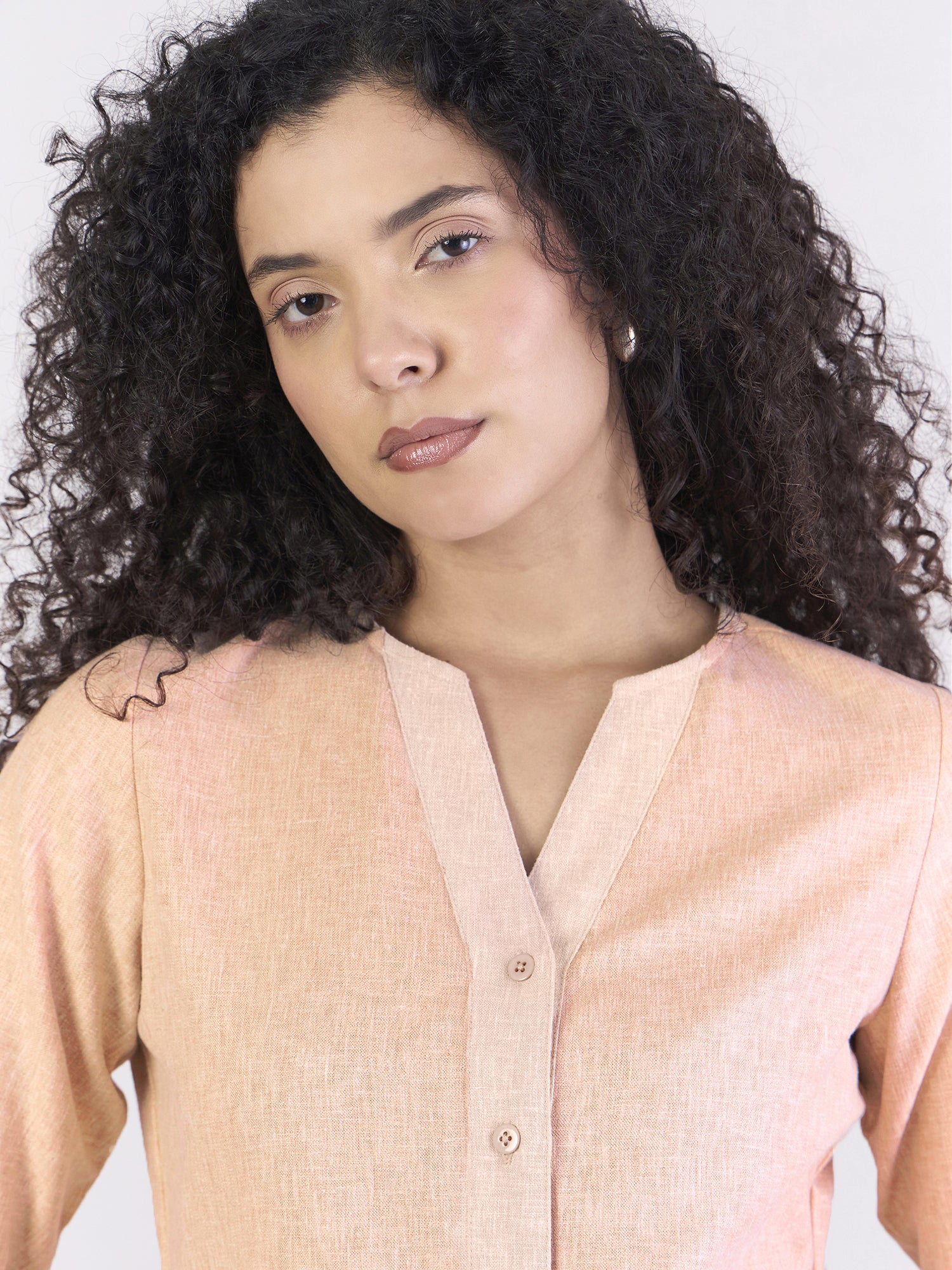 Women Contrast Trims Loose Fit Blouse With Button Details