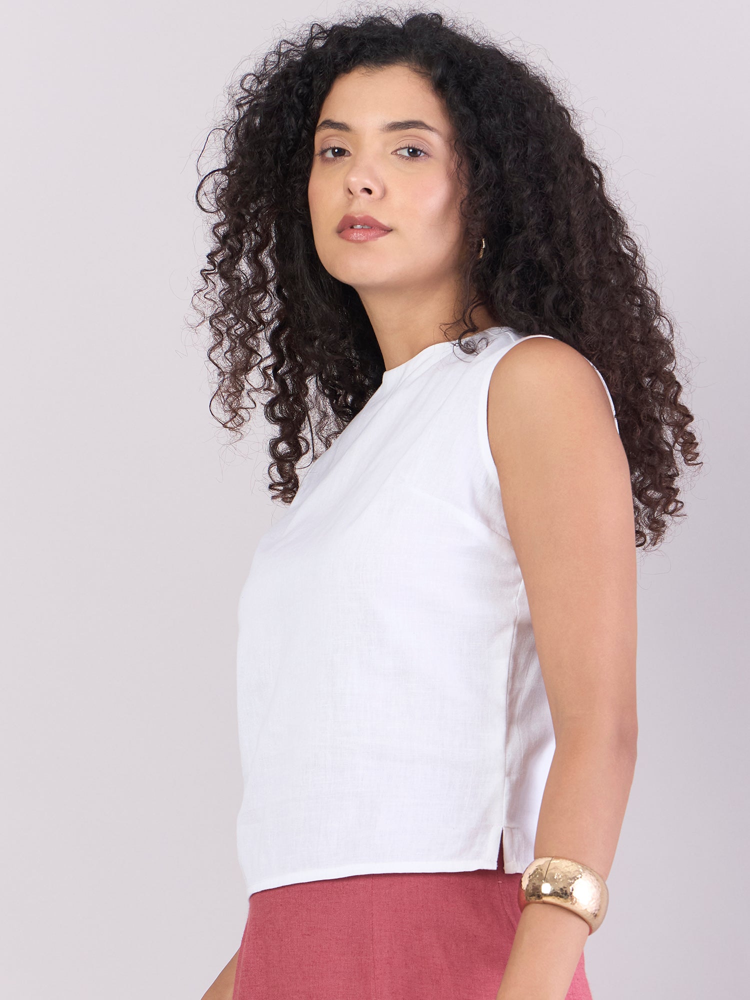 Women Cotton Breezy Tank Top With Back Keyhole Detailing