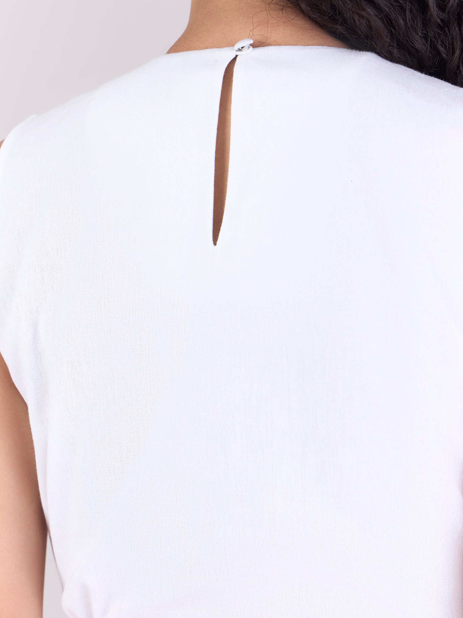 Women Cotton Breezy Tank Top With Back Keyhole Detailing