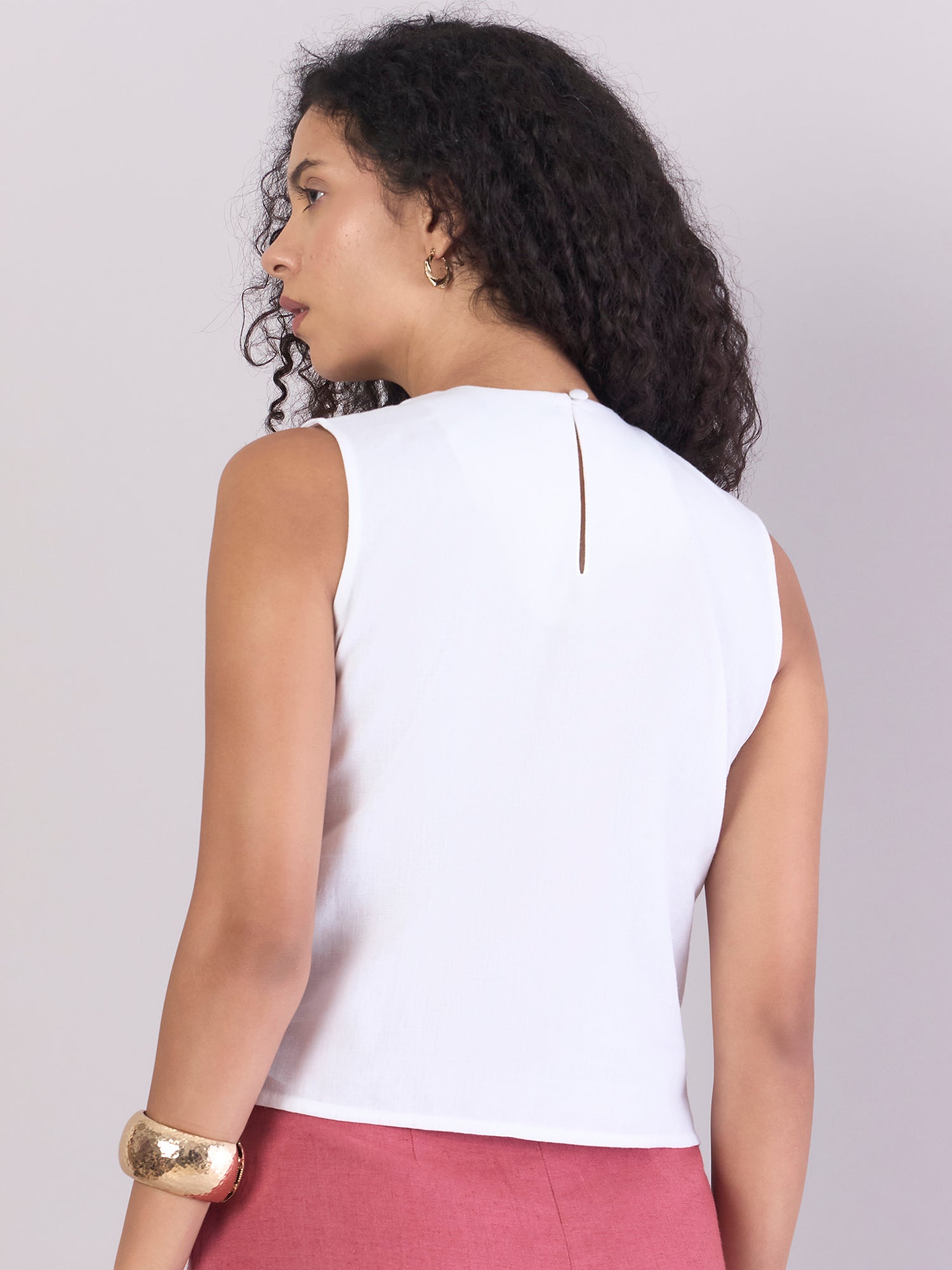 Women Cotton Breezy Tank Top With Back Keyhole Detailing