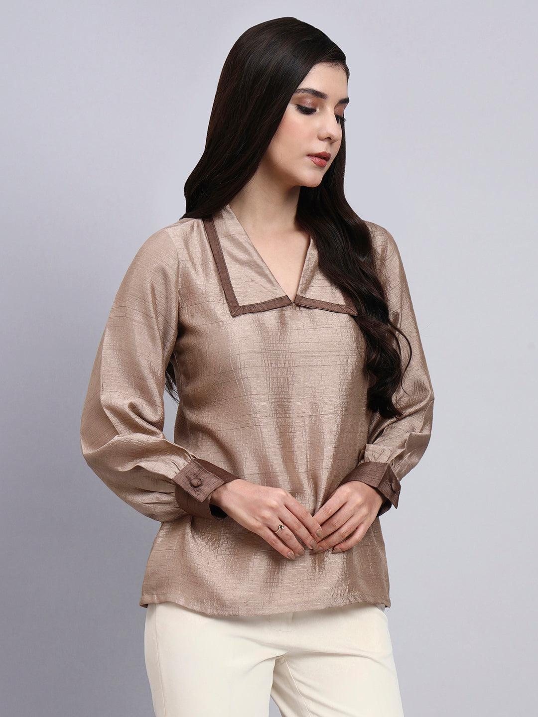 Women Modern Contrast Collar Detailing Full Sleeve Top