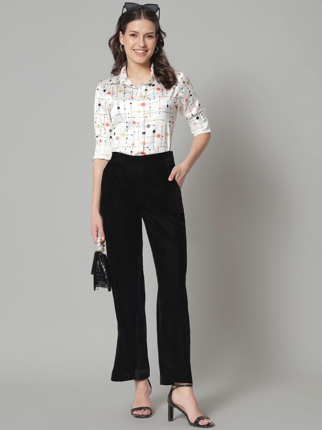 Women Tailored Relaxed Fit Mid Rise Flat Front Parallel Trousers