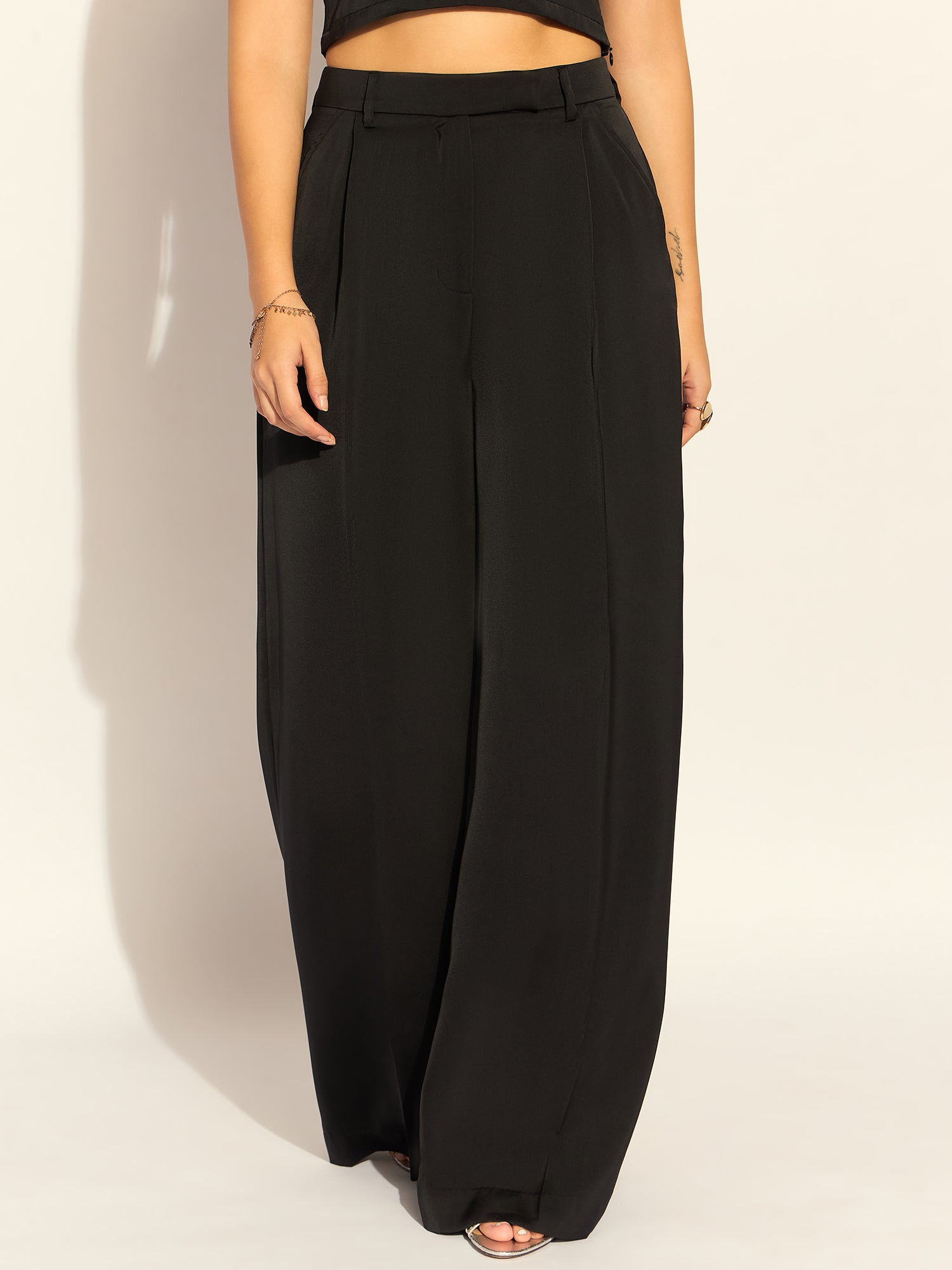 Women Loose Fit High-Rise Easy Wash Pleated Trousers