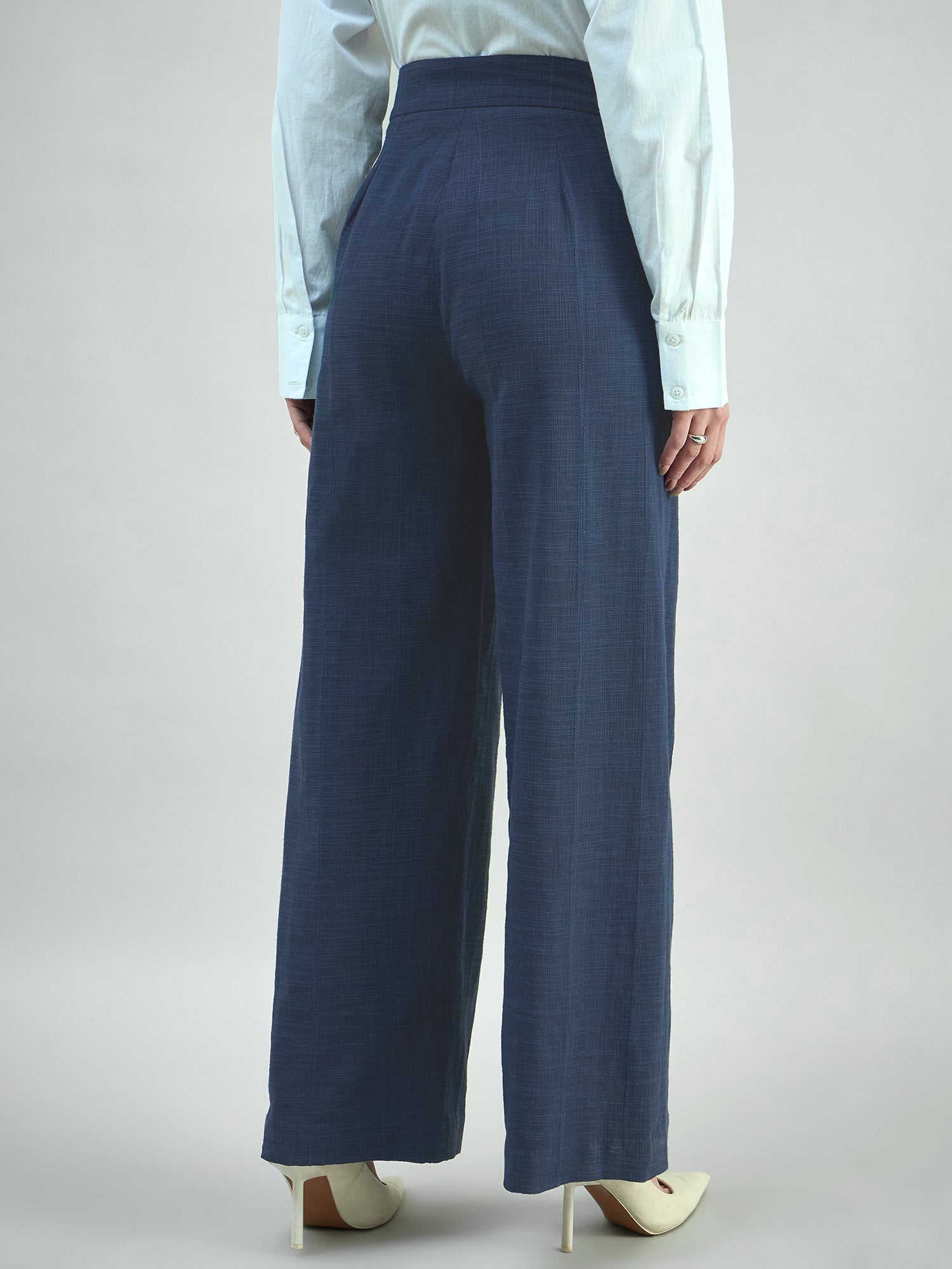Women Textured Comfort Loose Fit High-Rise Pleated Trousers