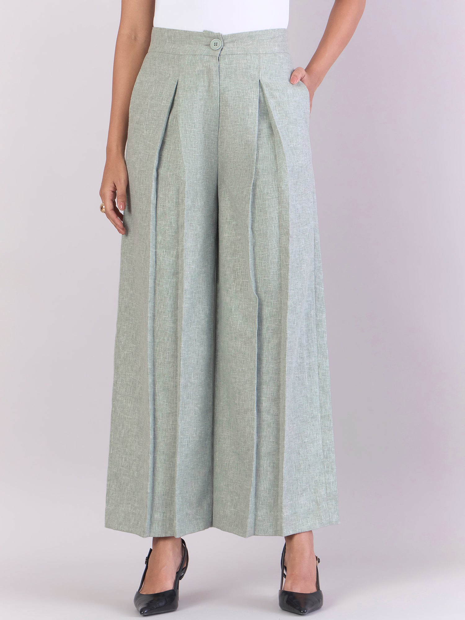 Women High-Waist Inverted Pleat Detail Soft Textured Trouser