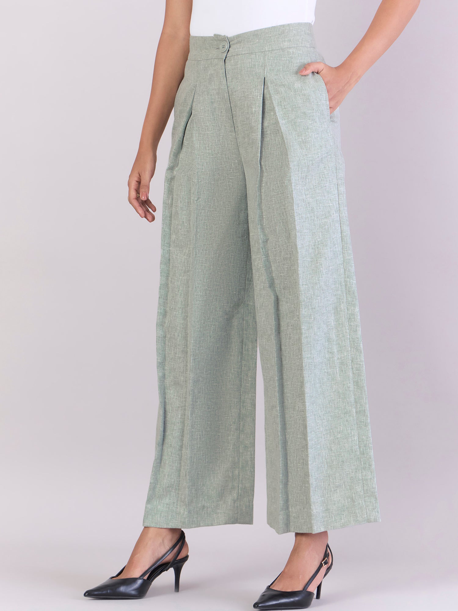 Women High-Waist Inverted Pleat Detail Soft Textured Trouser