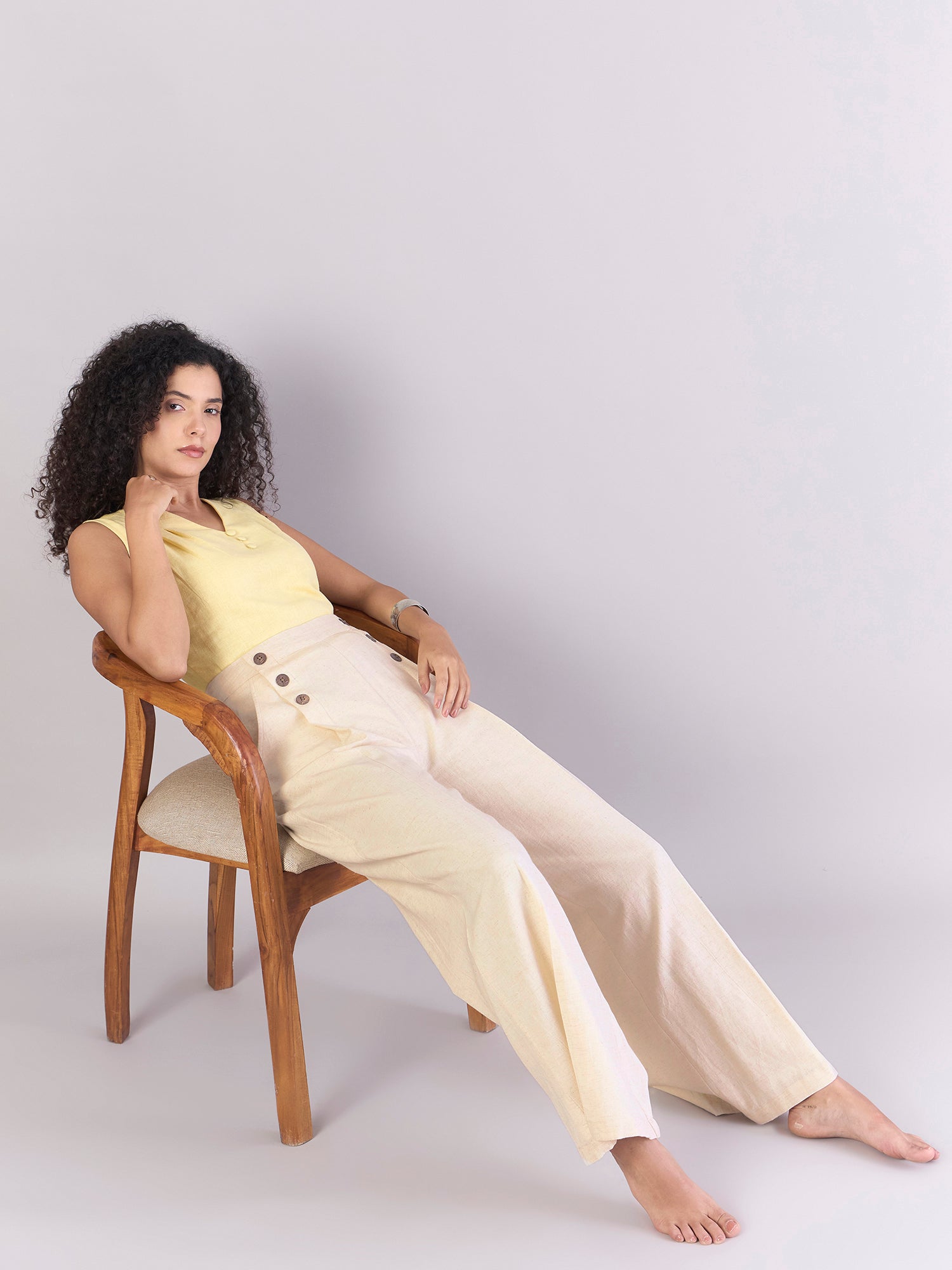Women Textured Comfort Loose Fit High-Rise Easy Wash Pleated Wide Leg Trousers