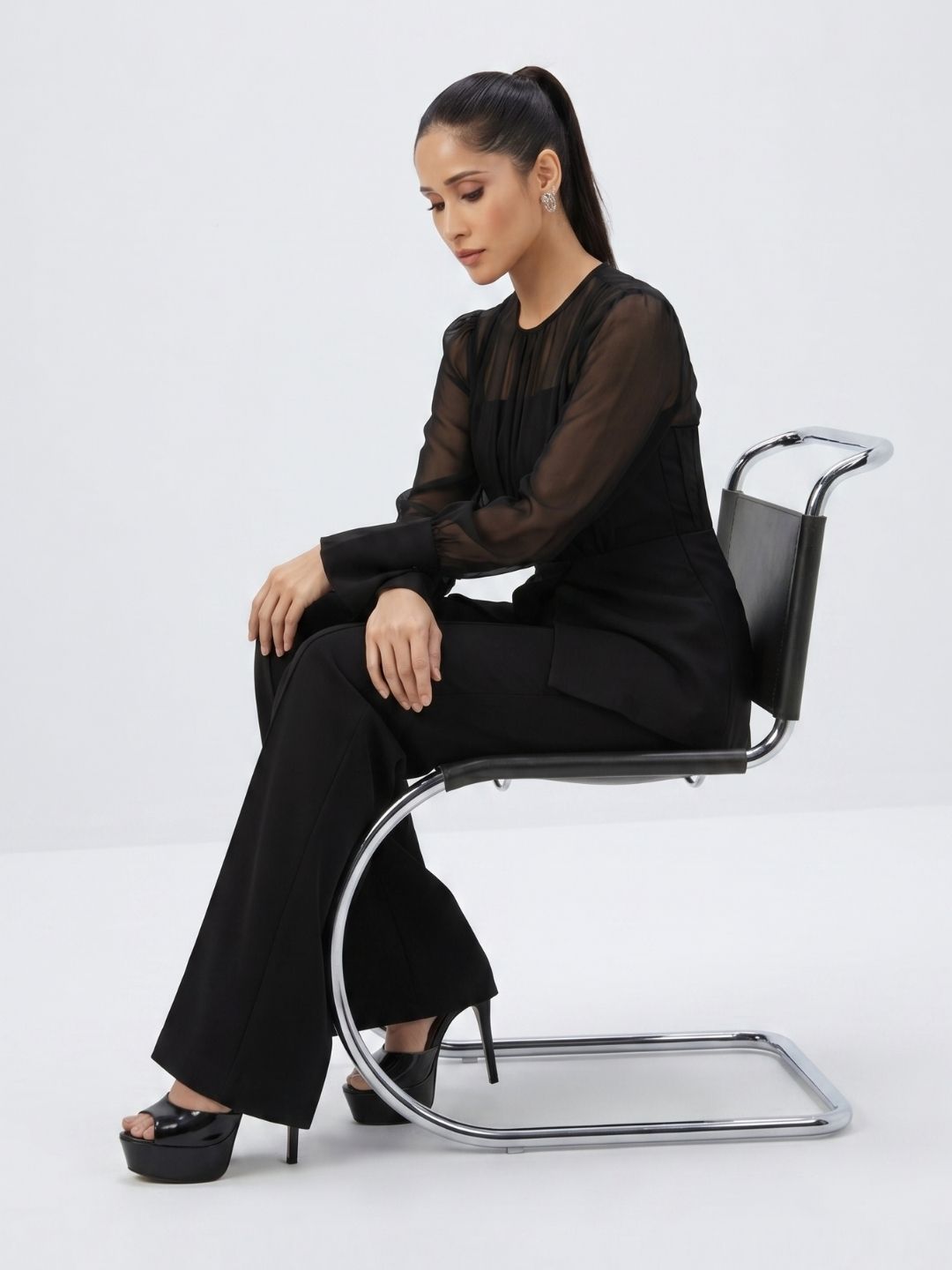 Women Black Solid Top With Trouser