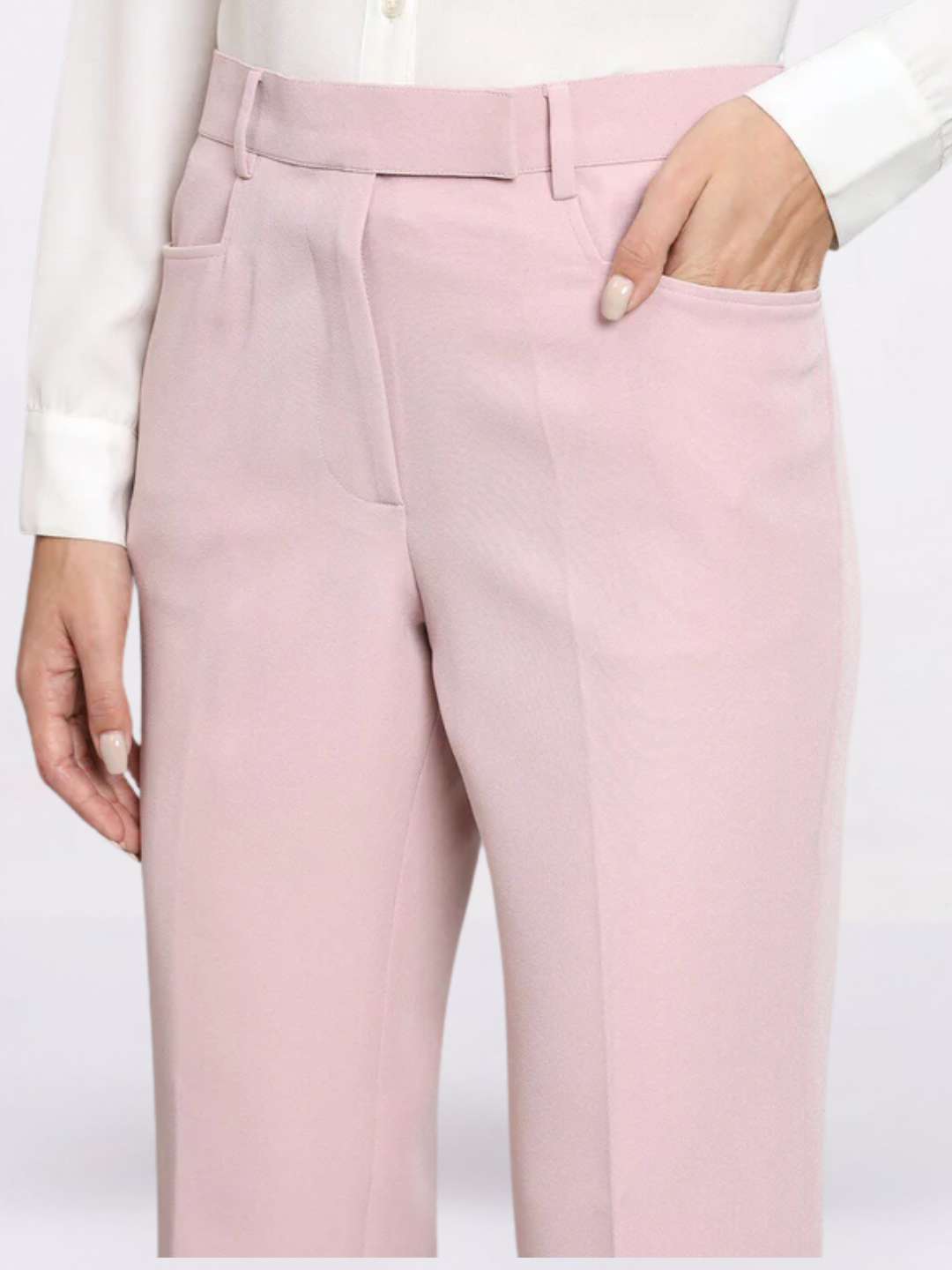 Women Relaxed Regular Fit Mid-Rise Cigarette Trousers