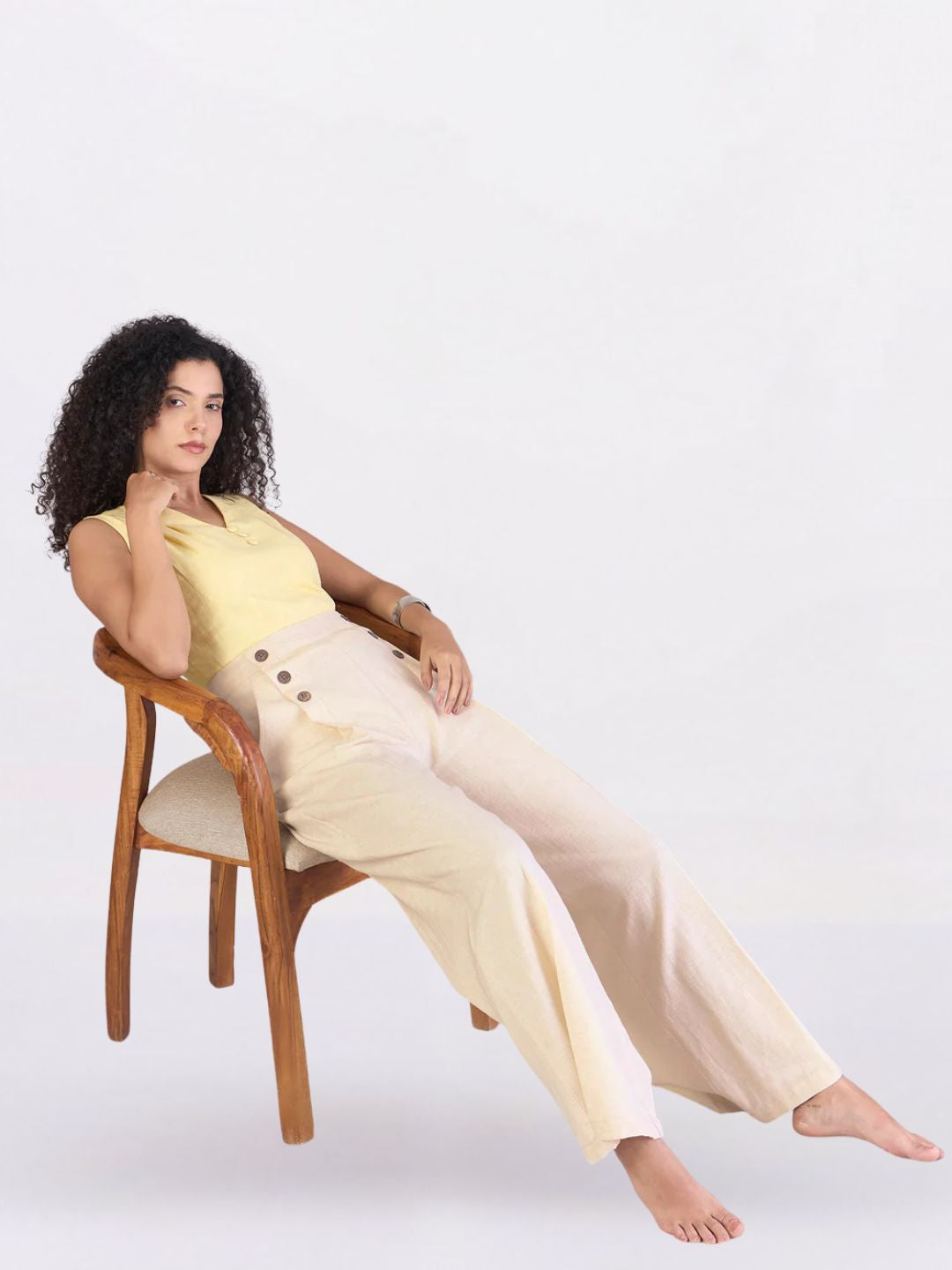Women Off White Textured Comfort Loose Fit High-Rise Easy Wash Pleated Wide Leg Trousers