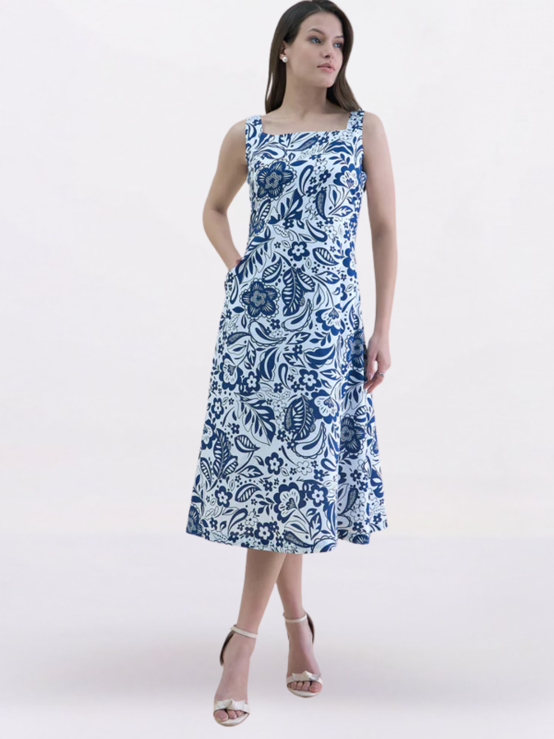 Women Blue-White floral print midi dress