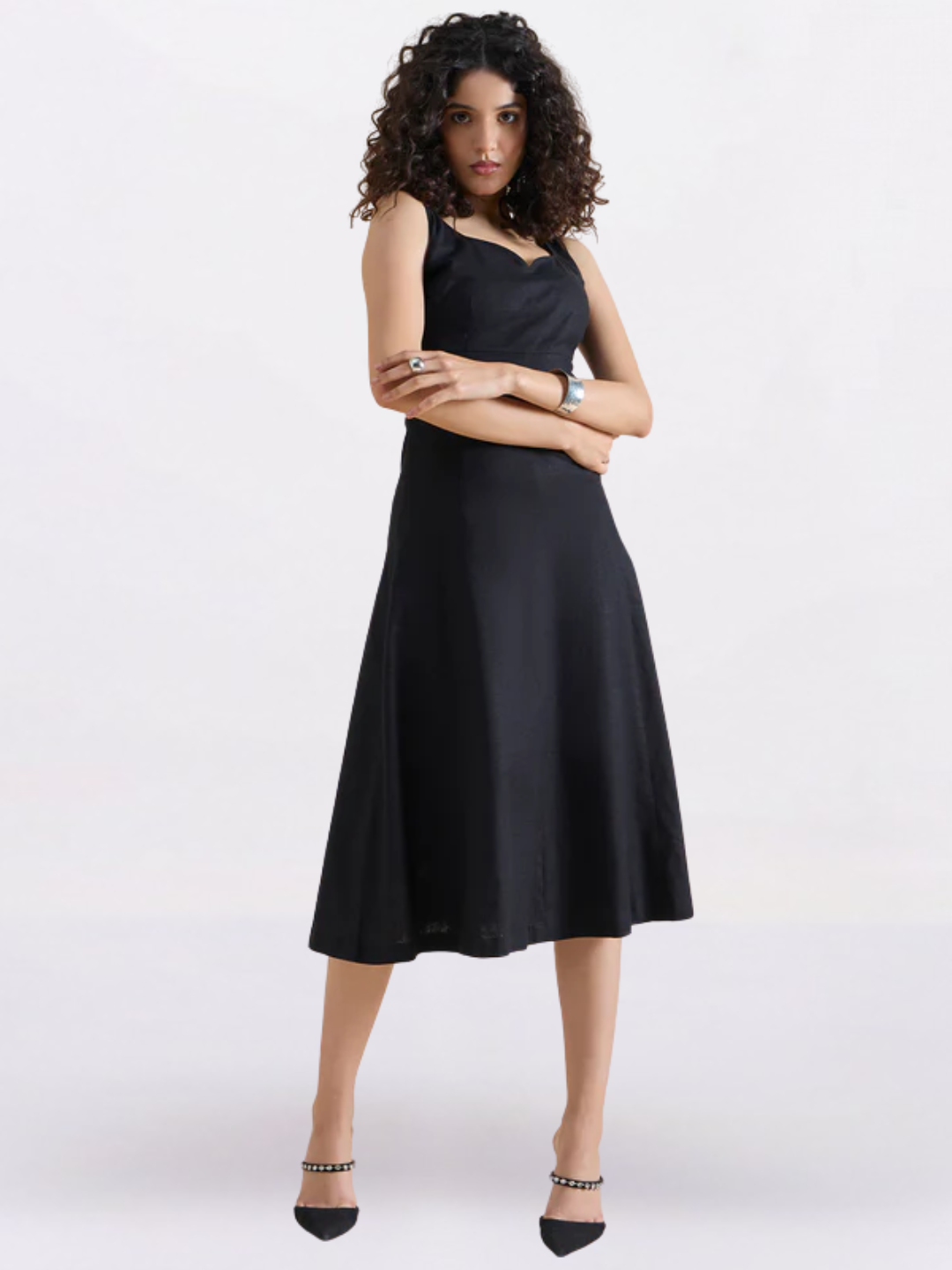 Women Black Sweetheart-Neck Stretch Midi Dress