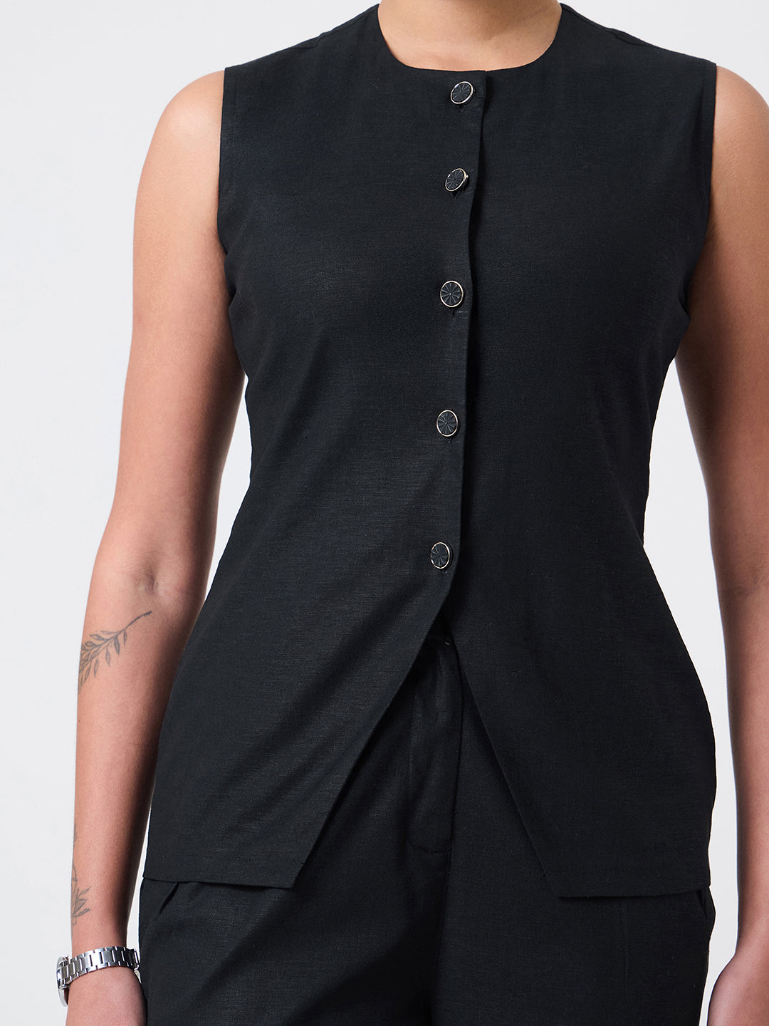 Women Classic Black Sleeveless Top