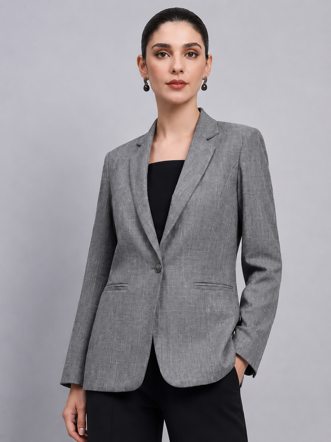 Women Grey Blazer-Set with Black Contrast Pants