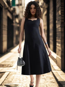 Women Structured Sweetheart-Neck Linen Lycra Black Stretchable Midi Dress
