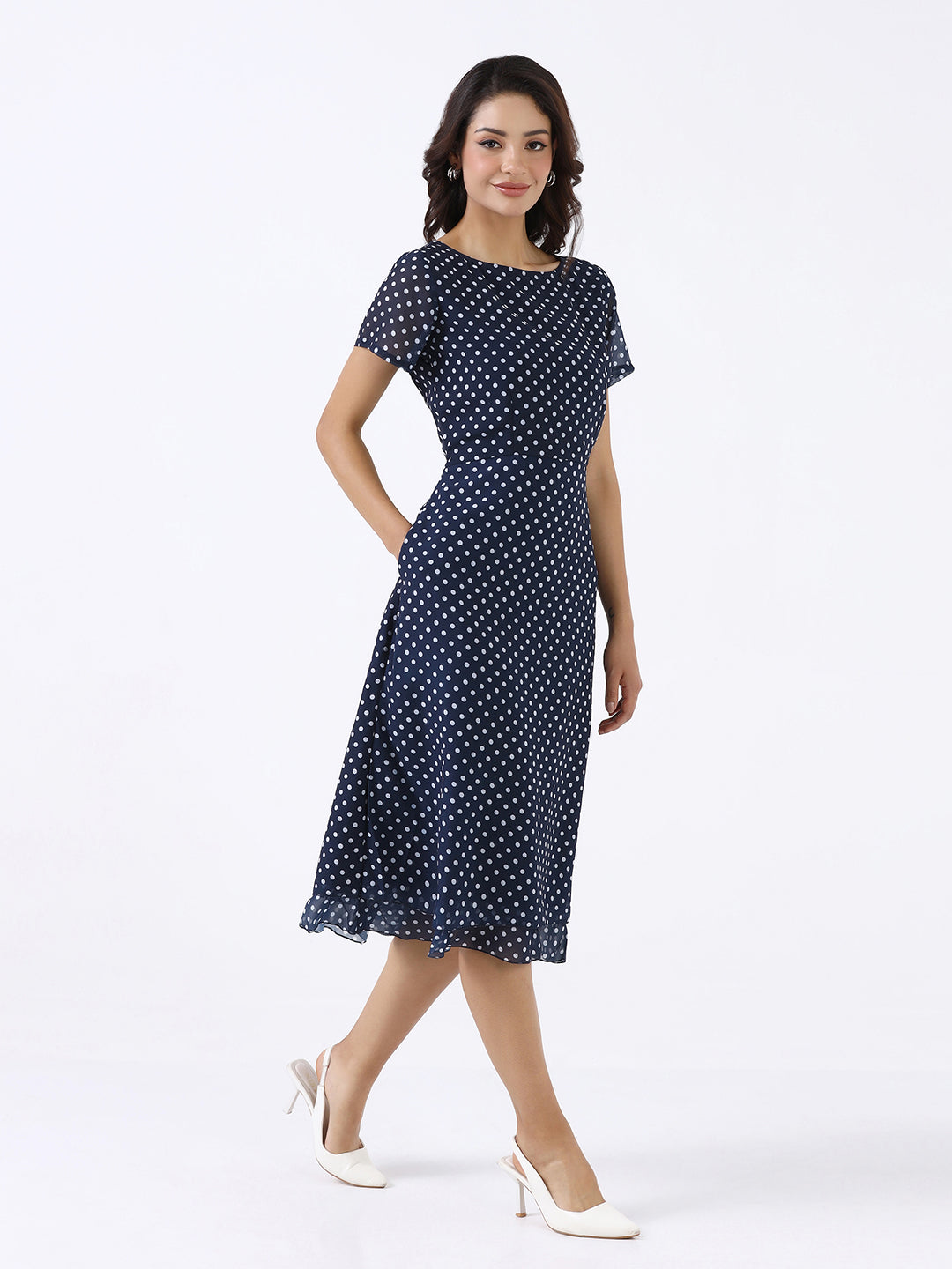 Shop trendy women's evening dresses at PowerSutra