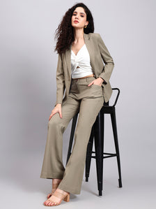 Stretch-Fit Pastel Fern Green Power Suit with Sharp Notch Collar