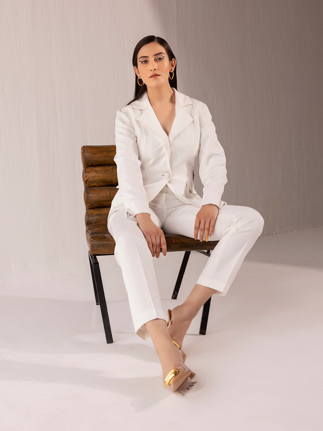 Notch Collar Stretch Pant Suit- White