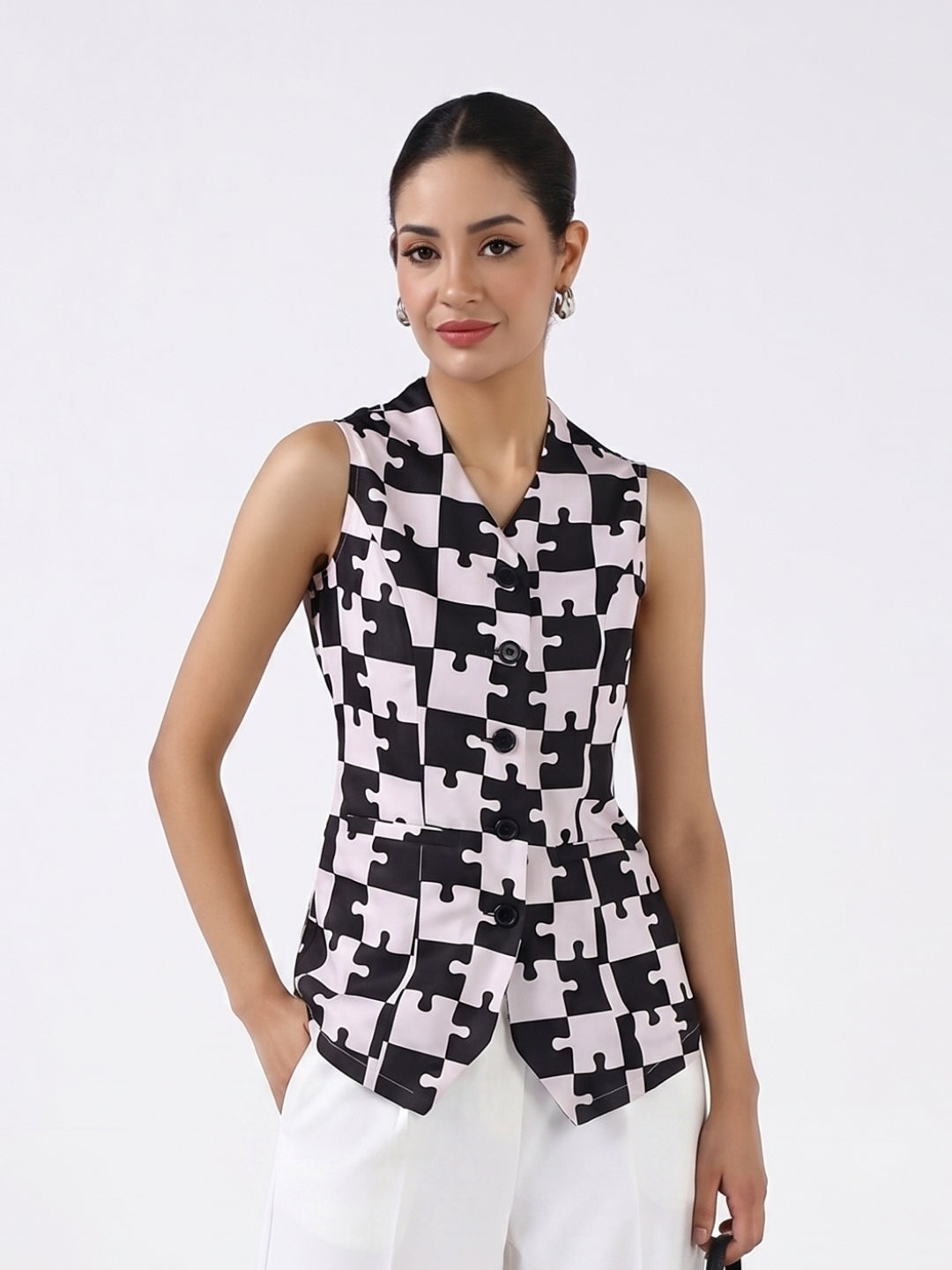 Women Black and White Geometric Printed Top