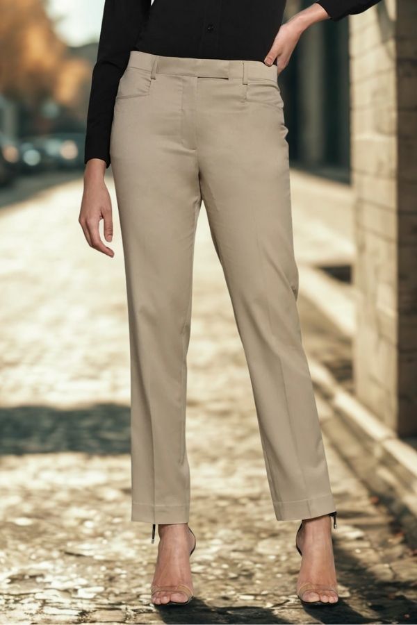Women Relaxed Regular Fit Mid-Rise Chinos Trousers