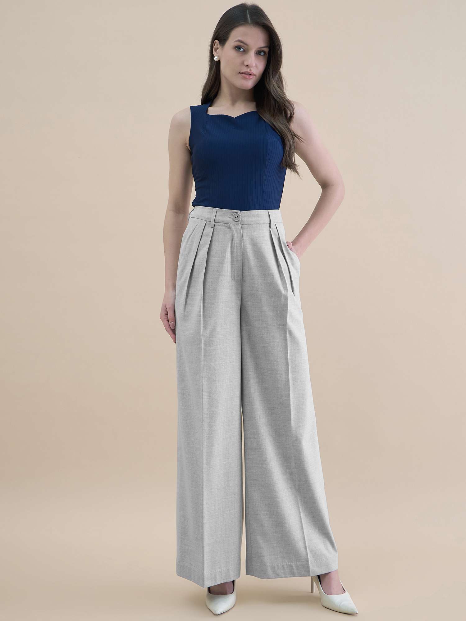 Women Grey Textured High-Rise Pleated Trousers