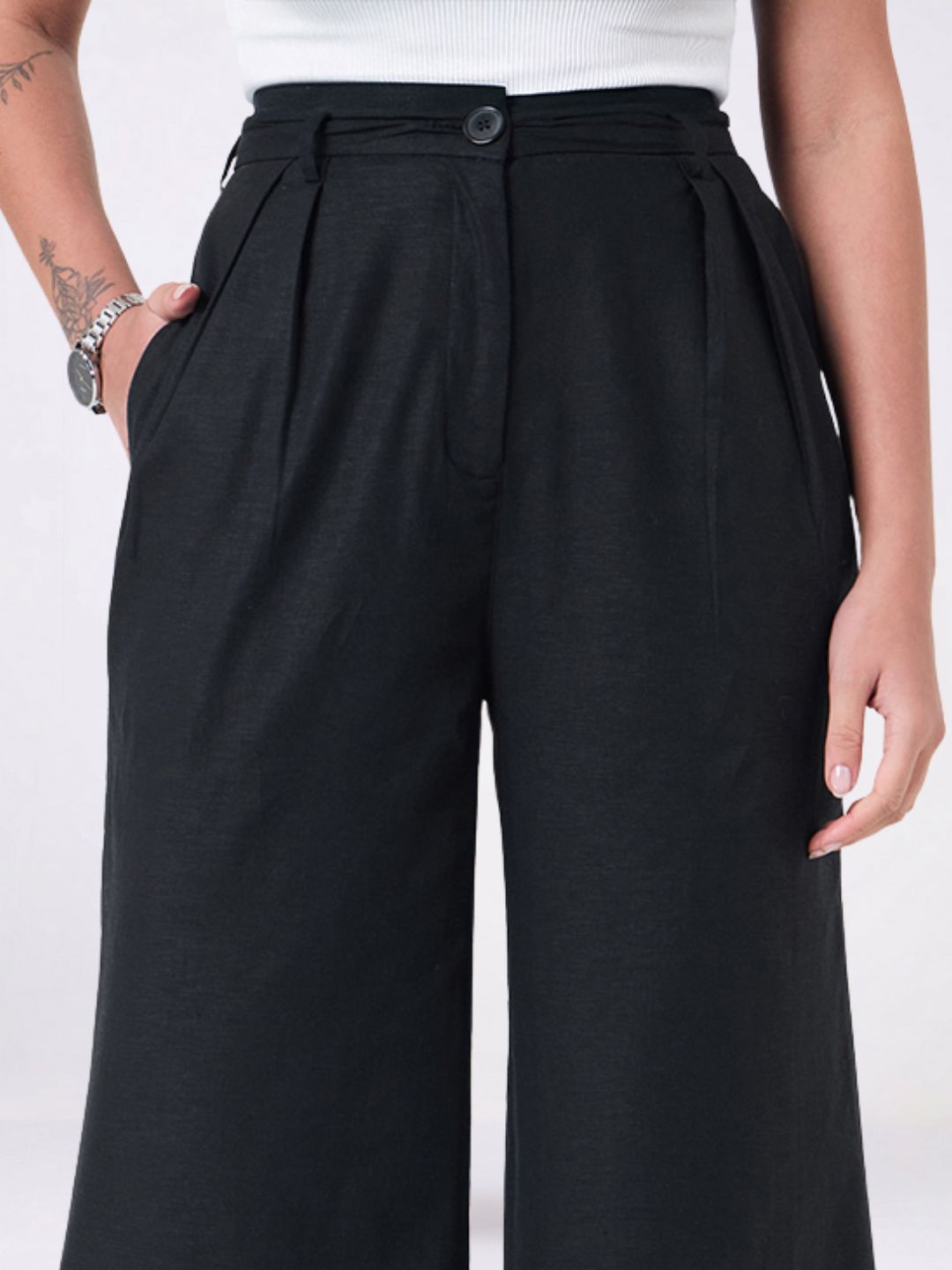 Women Black Stretch High Rise Pleated Trouser